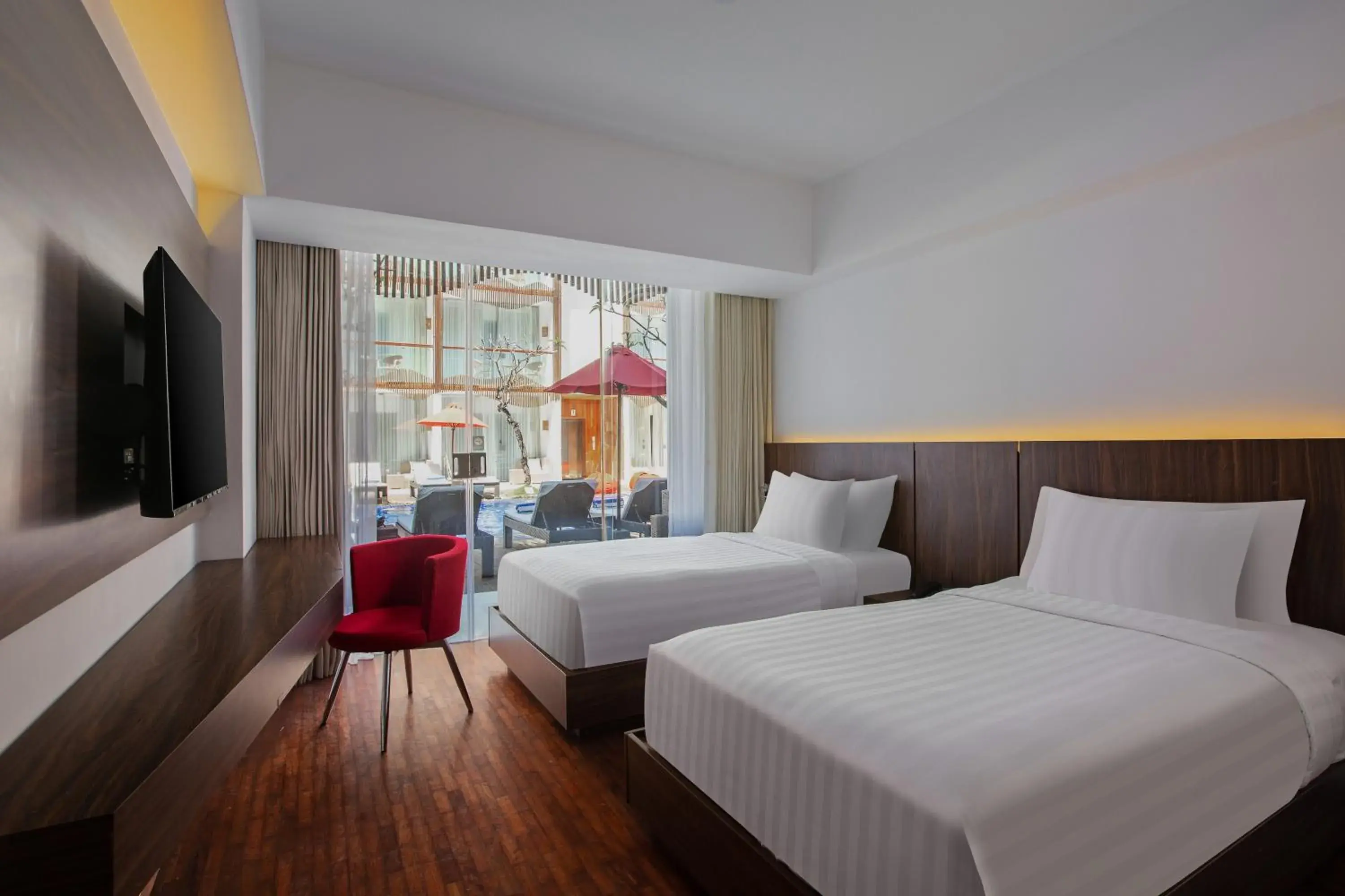 Super Deluxe Twin Room with Pool Access in The Bene Hotel Super Deluxe Twin Room with Pool Access in The Bene Hotel