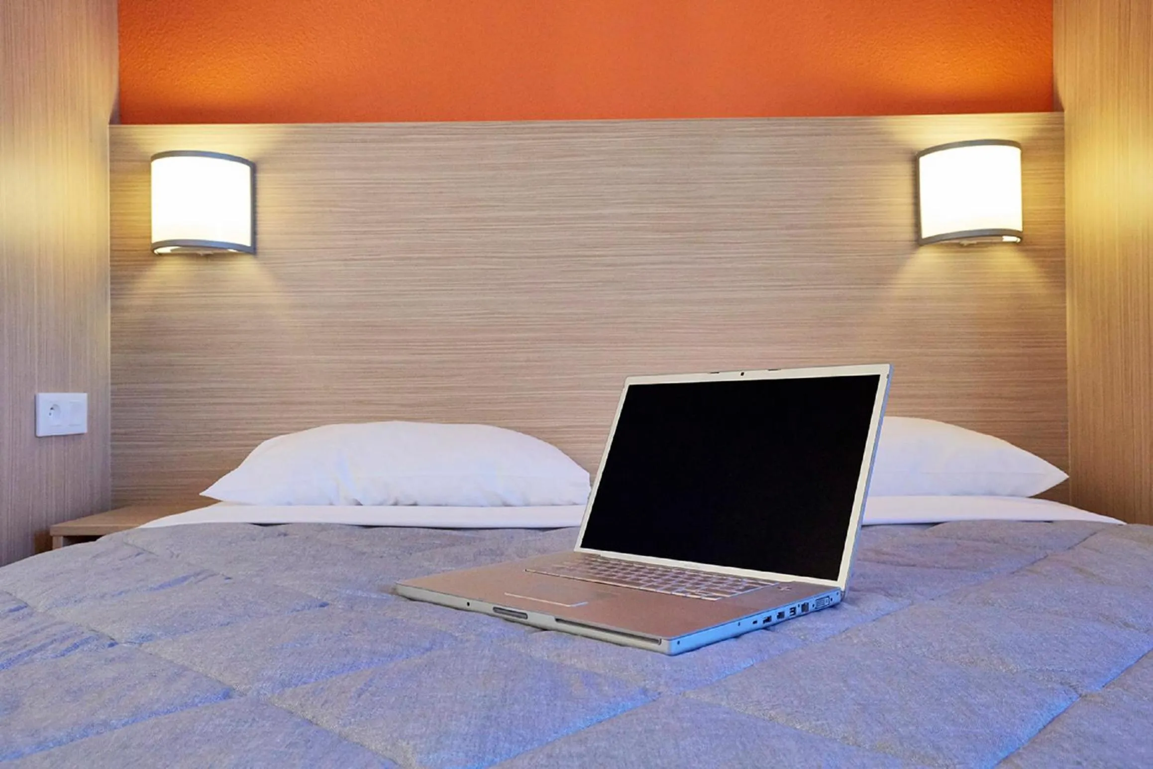 Photo of the whole room, Bed in Première Classe Marne la Vallée - Bussy Saint Georges