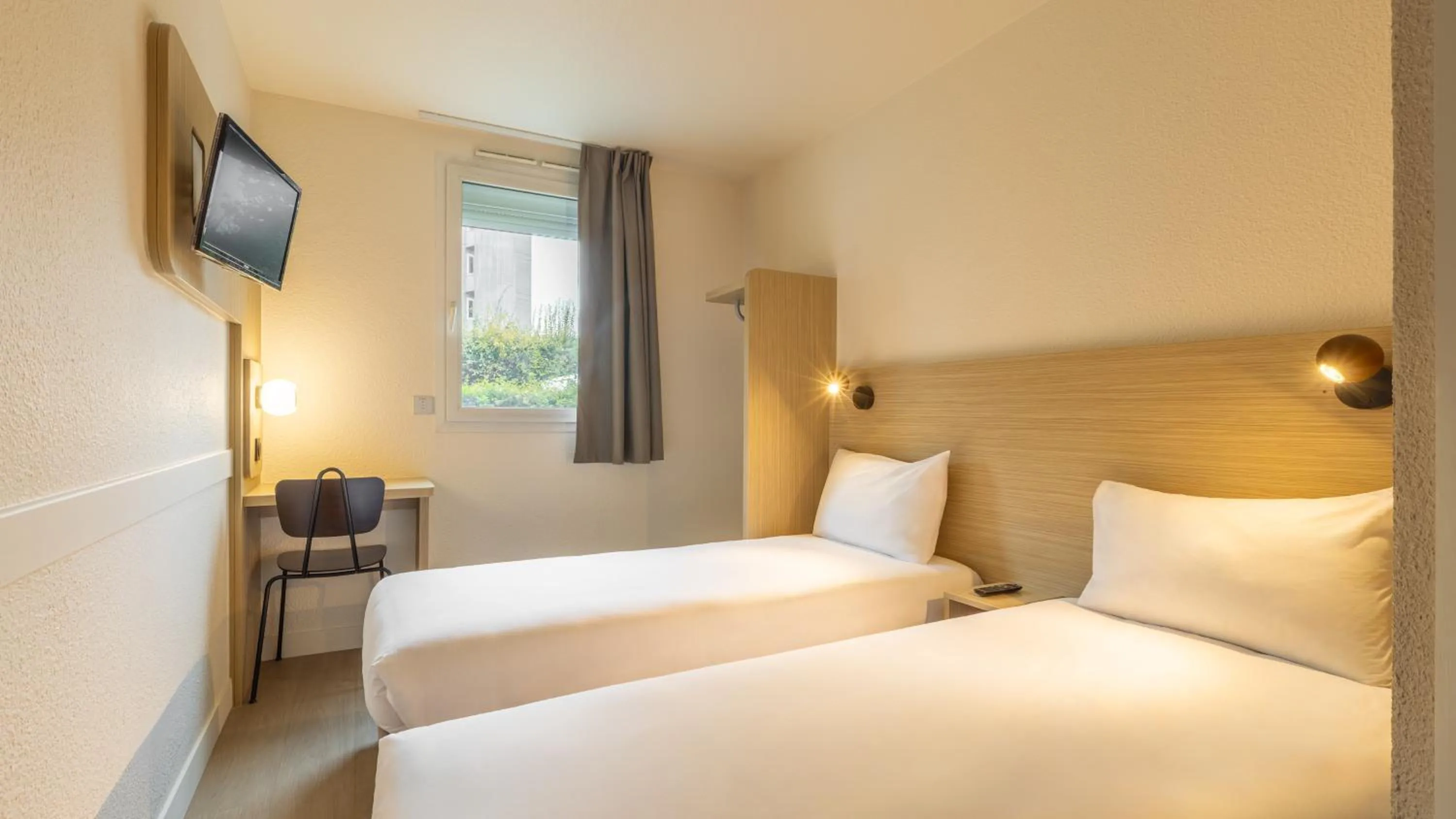 Bed in Première Classe Marne la Vallée - Bussy Saint Georges