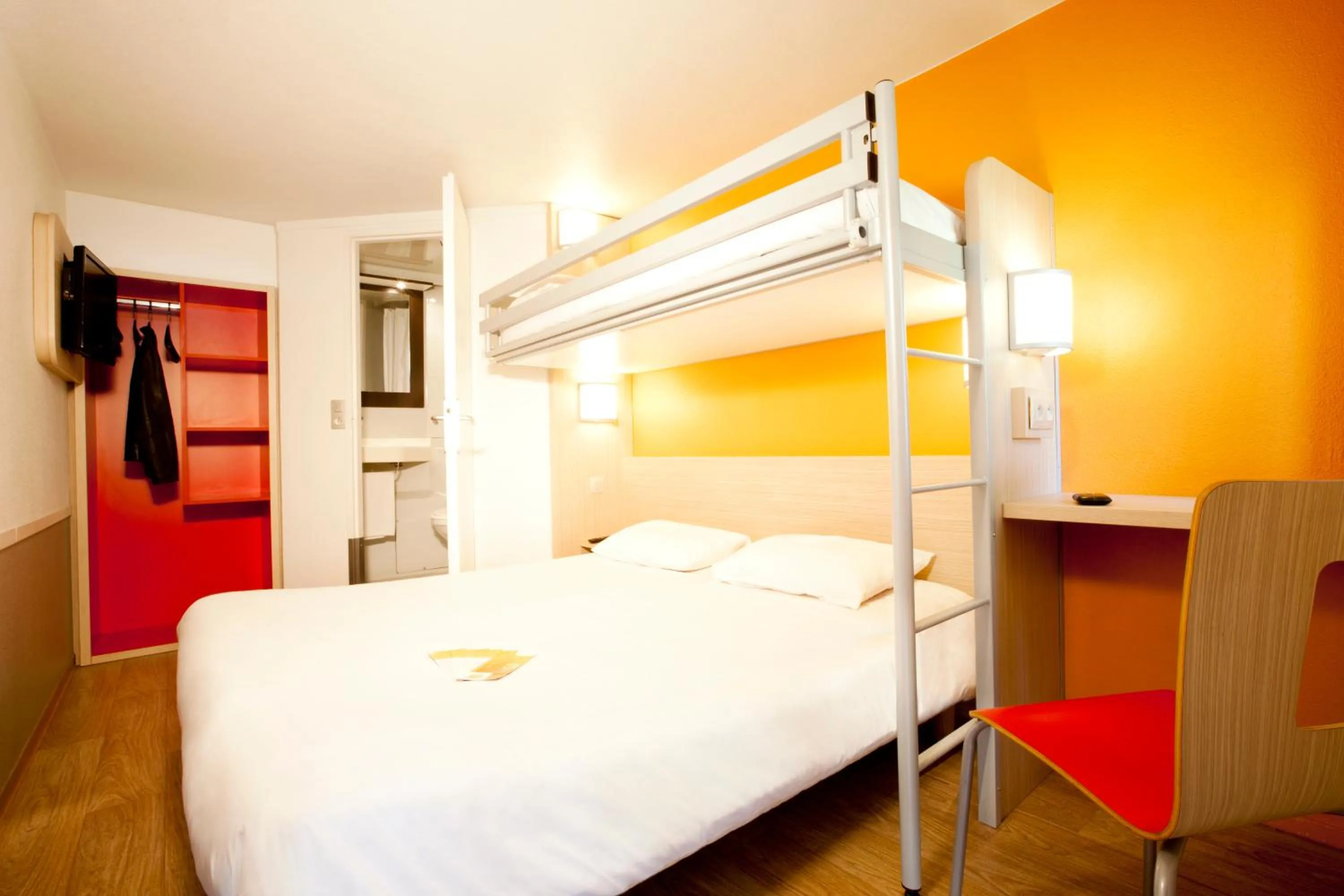 Bedroom, Bed in Premiere Classe Tours Sud - Joue Les Tours