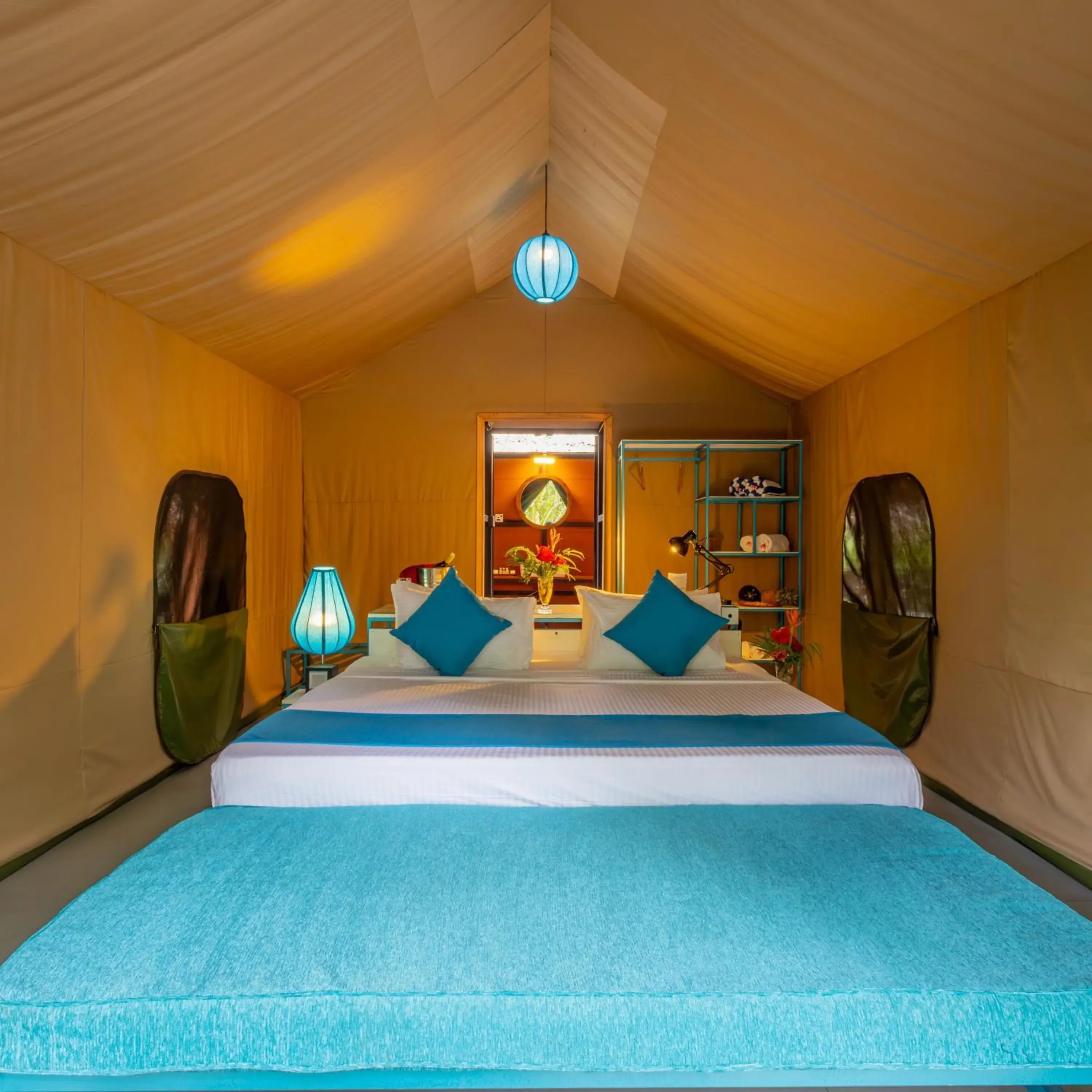 Deluxe Double or Twin Room with River View in Athgira River Camping - Udawalawe Deluxe Double or Twin Room with River View in Athgira River Camping - Udawalawe