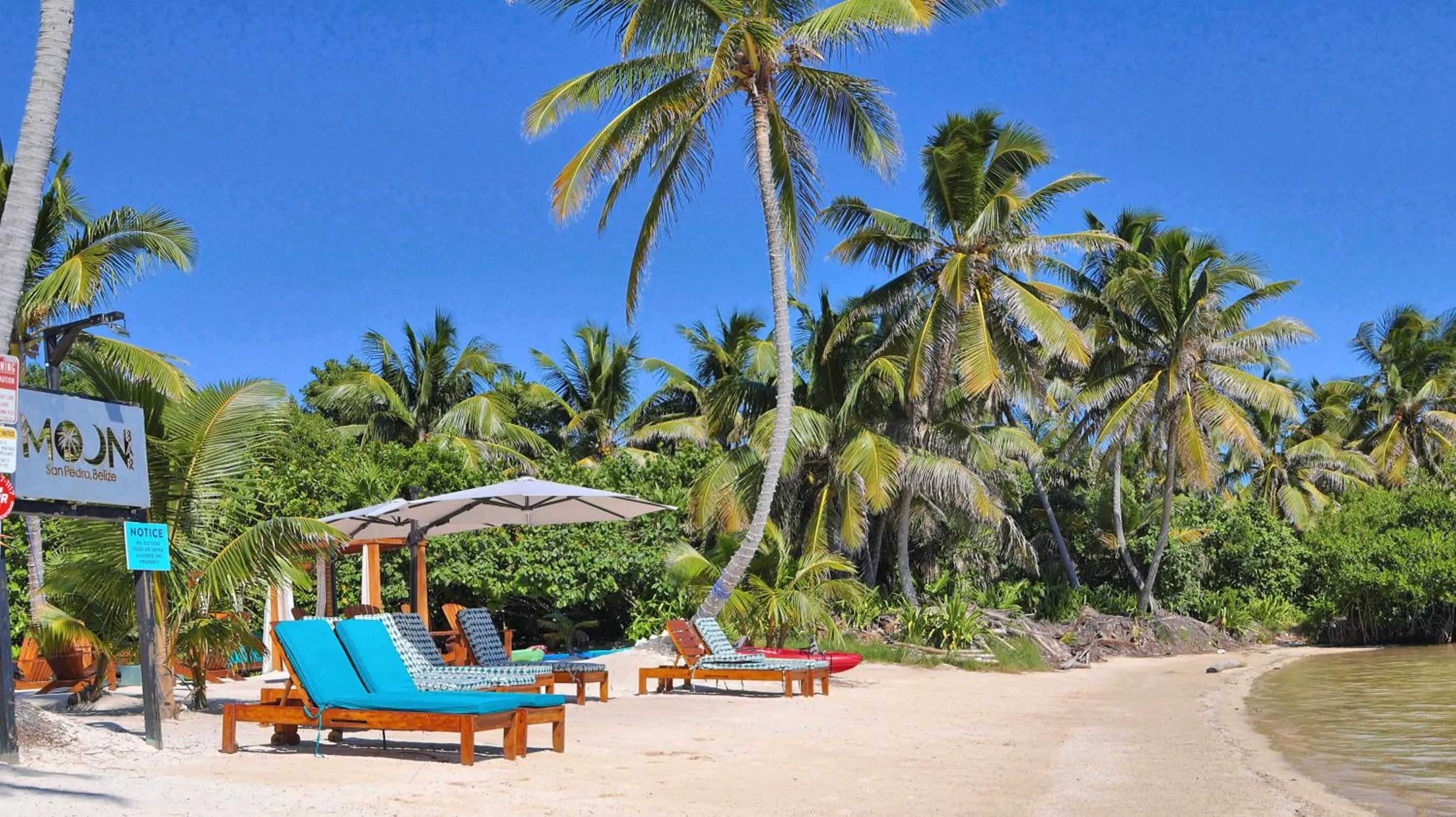 Day in Mangata Villas Adults Only