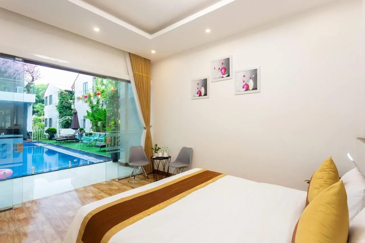 Bed in TAM COC SUNSHINE HOTEL