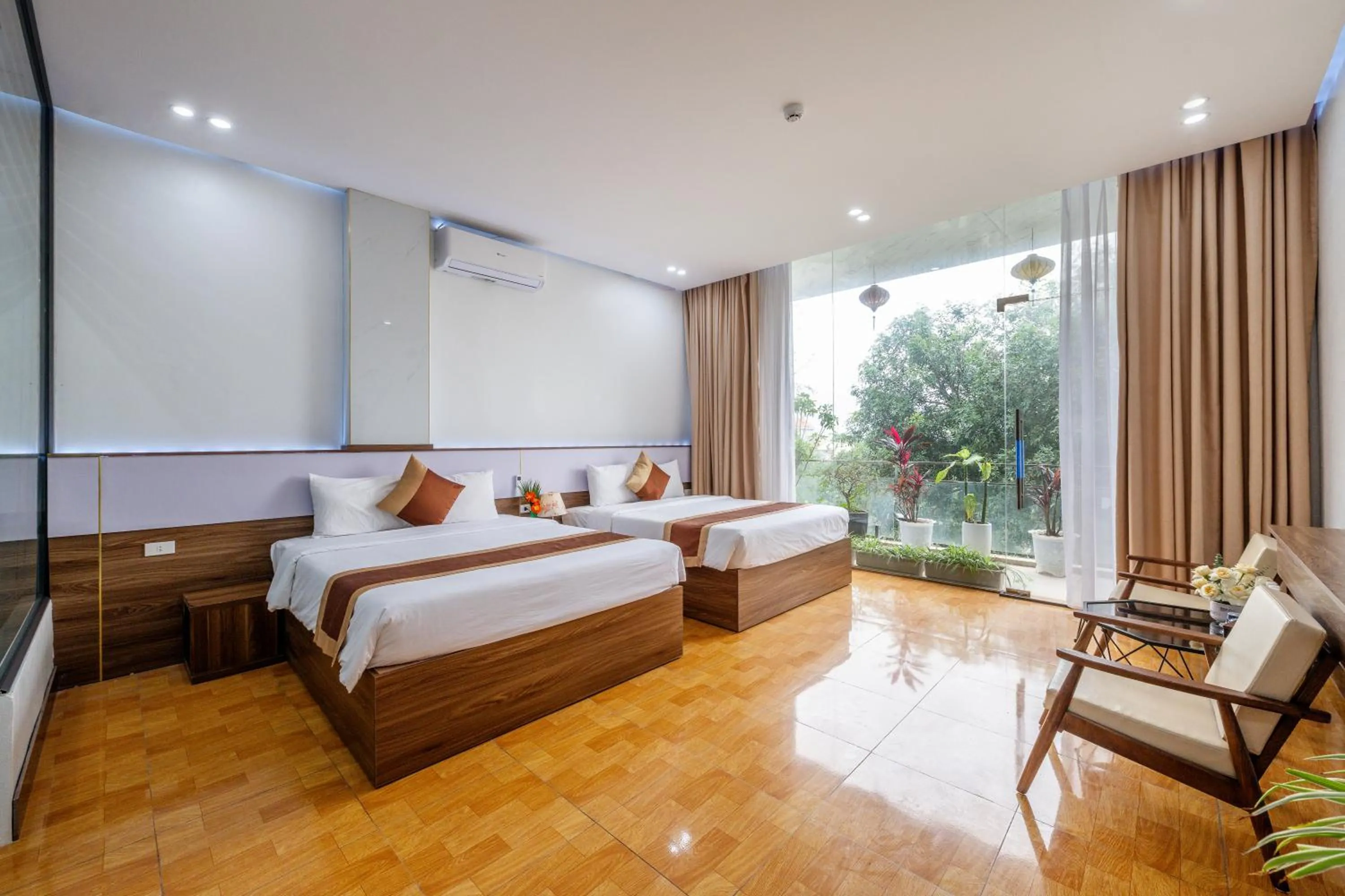 Bed in TAM COC SUNSHINE HOTEL