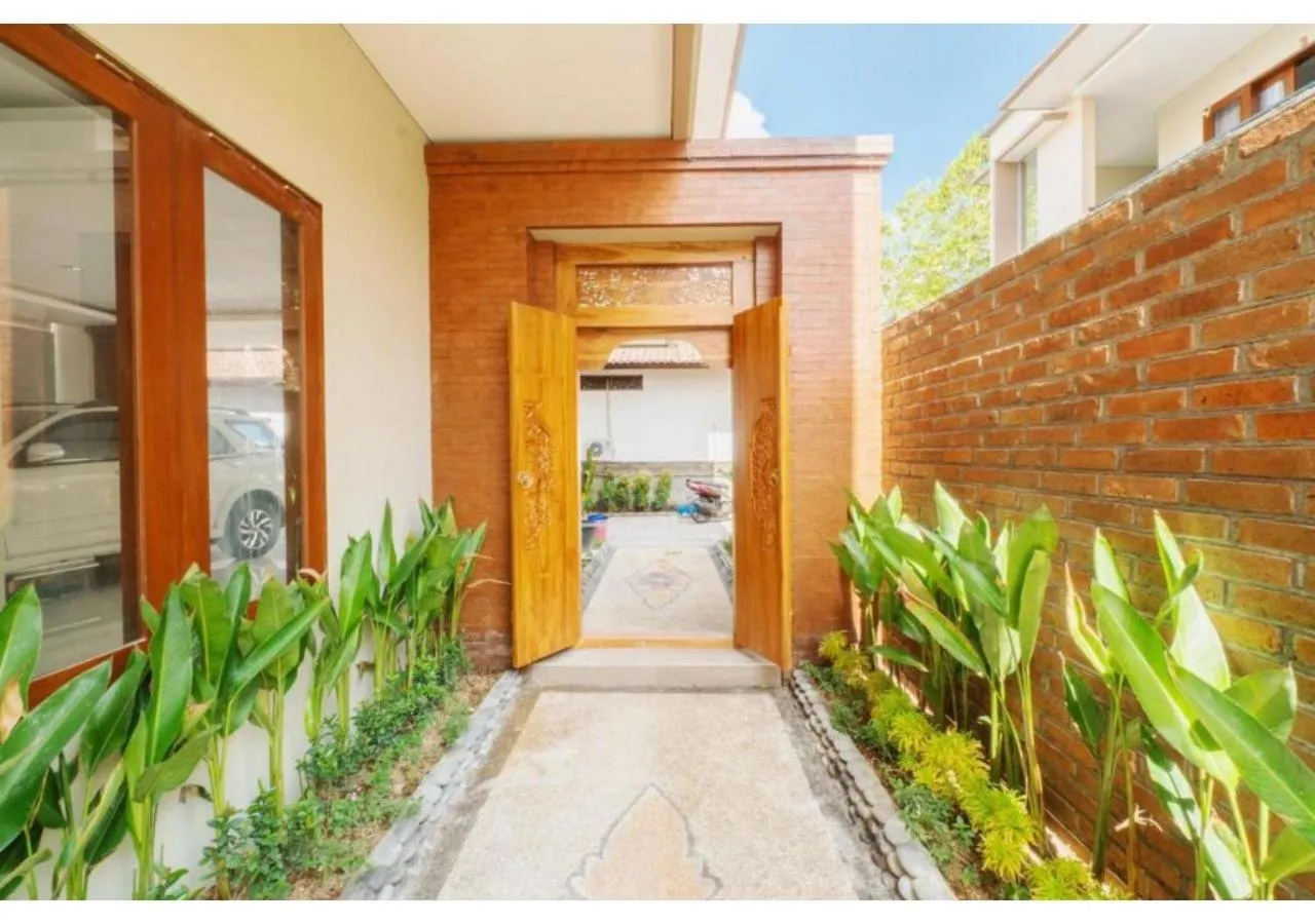 Facade/entrance in Komala Homestay