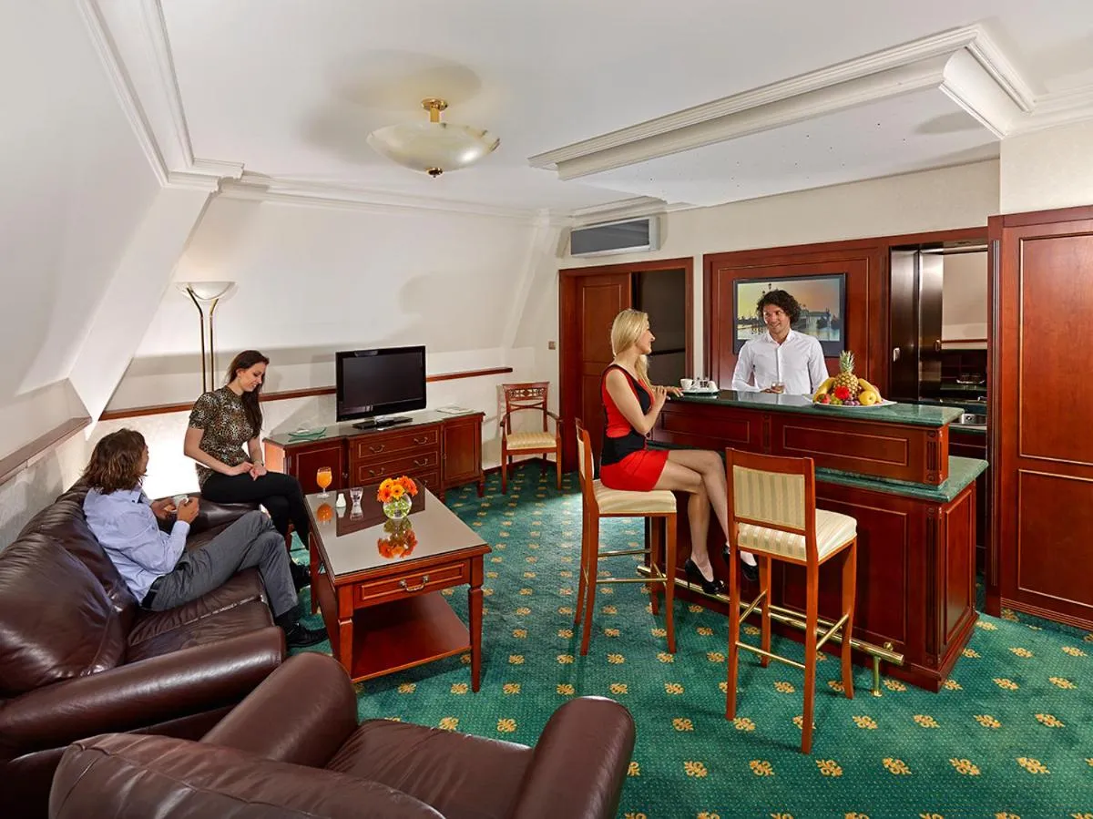 People in Hotel Stefanik