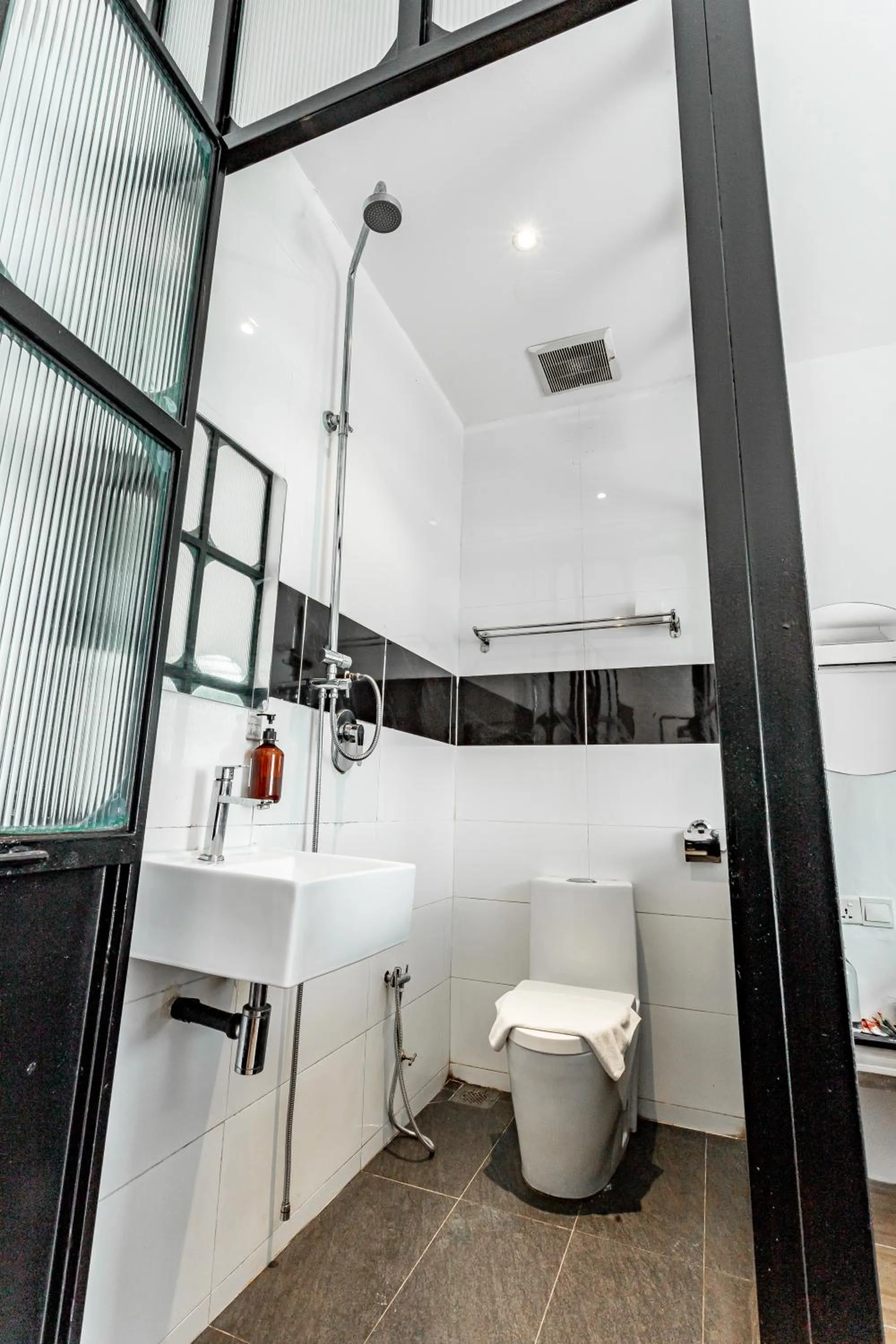 Bathroom in Earnest Hotel Georgetown