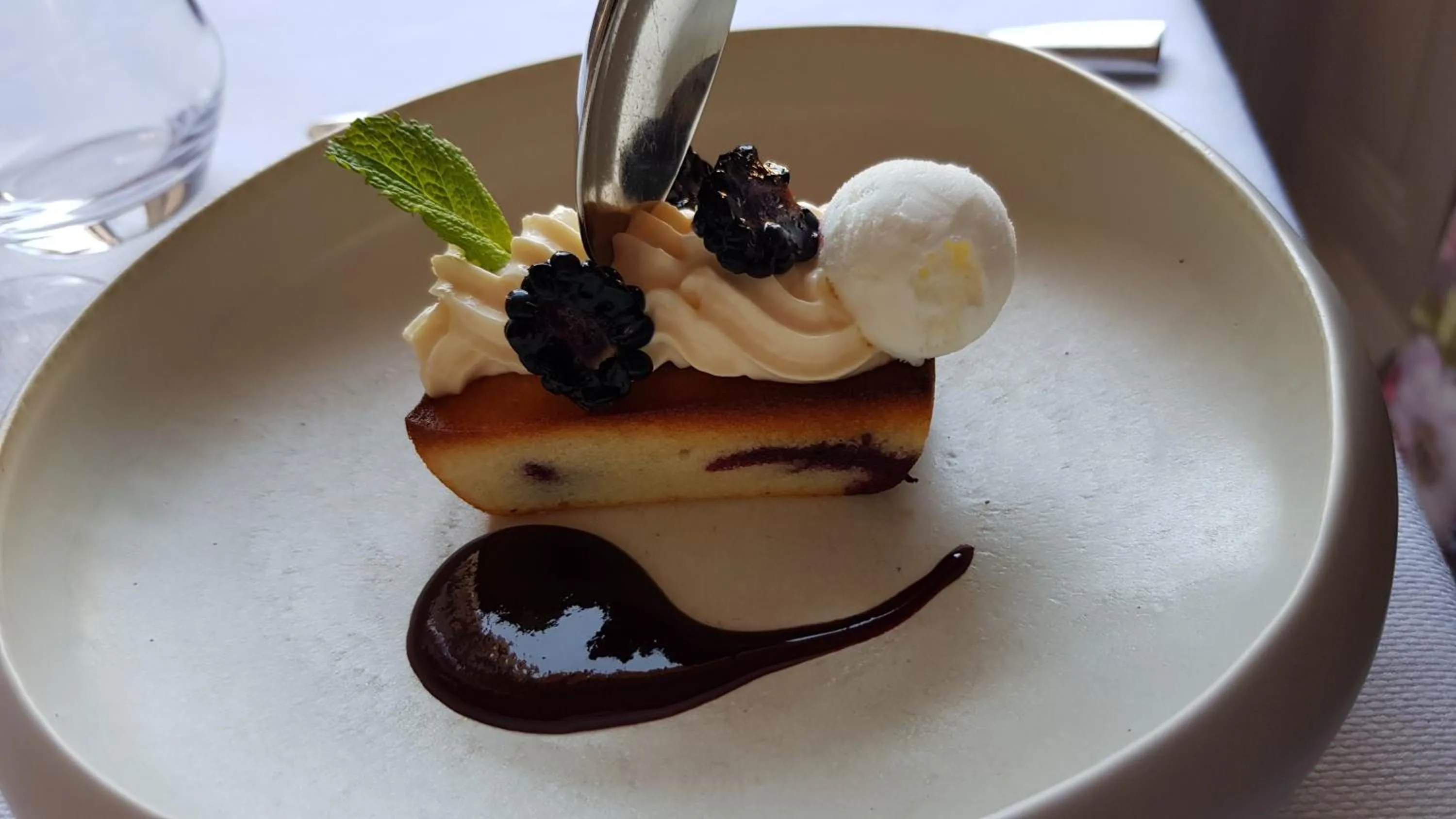 Hostellerie d'Héloïse Logis