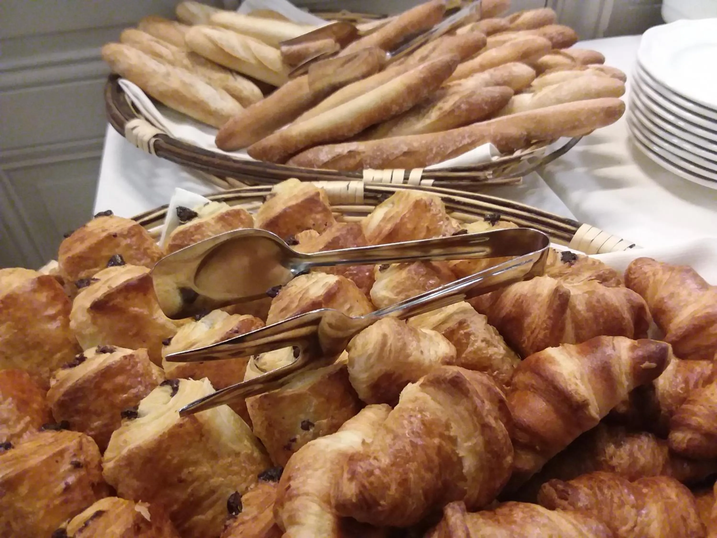 Food and drinks in Hostellerie d'Héloïse Logis