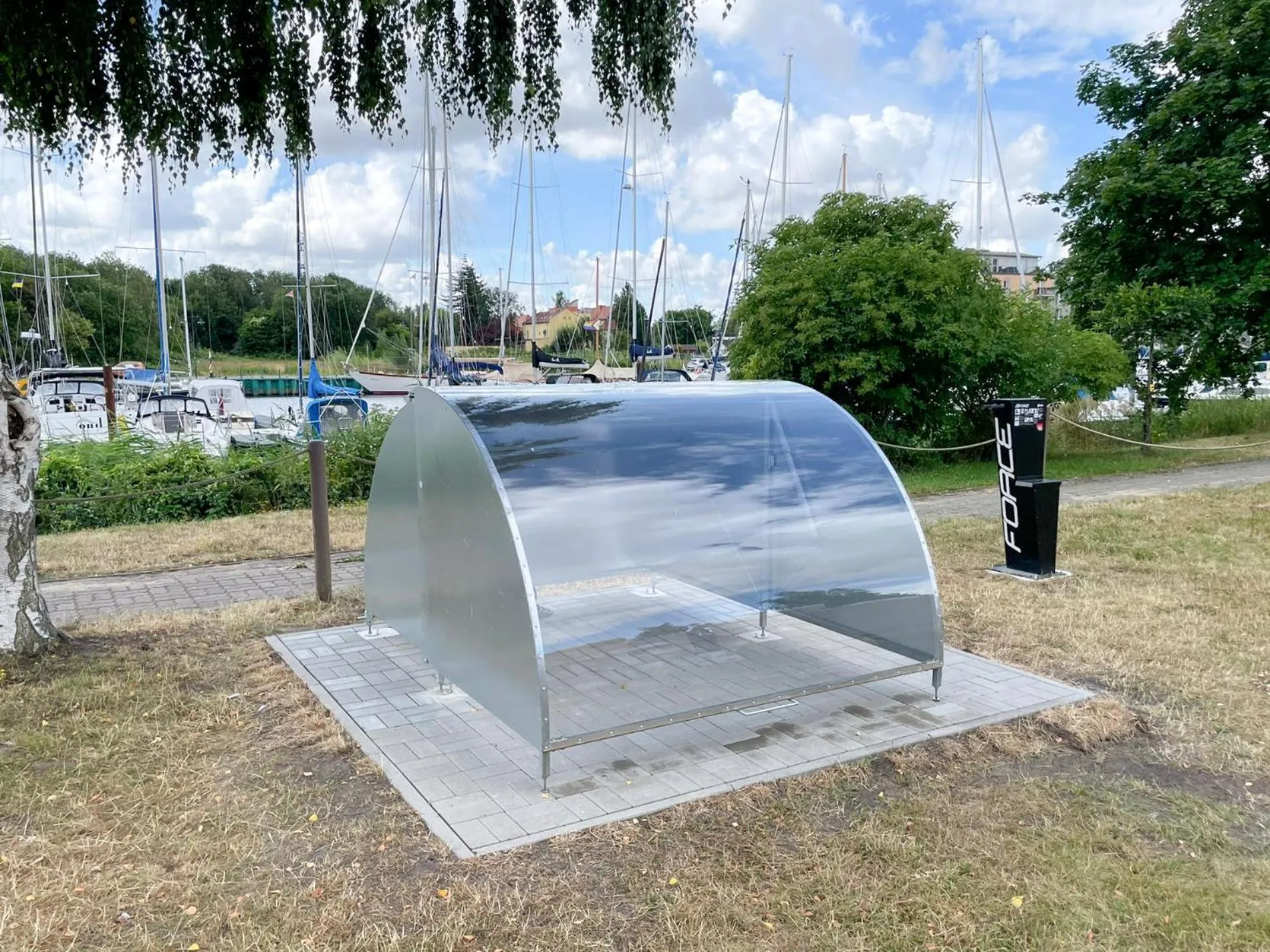 Cycling in slube am Yachthafen Greifswald