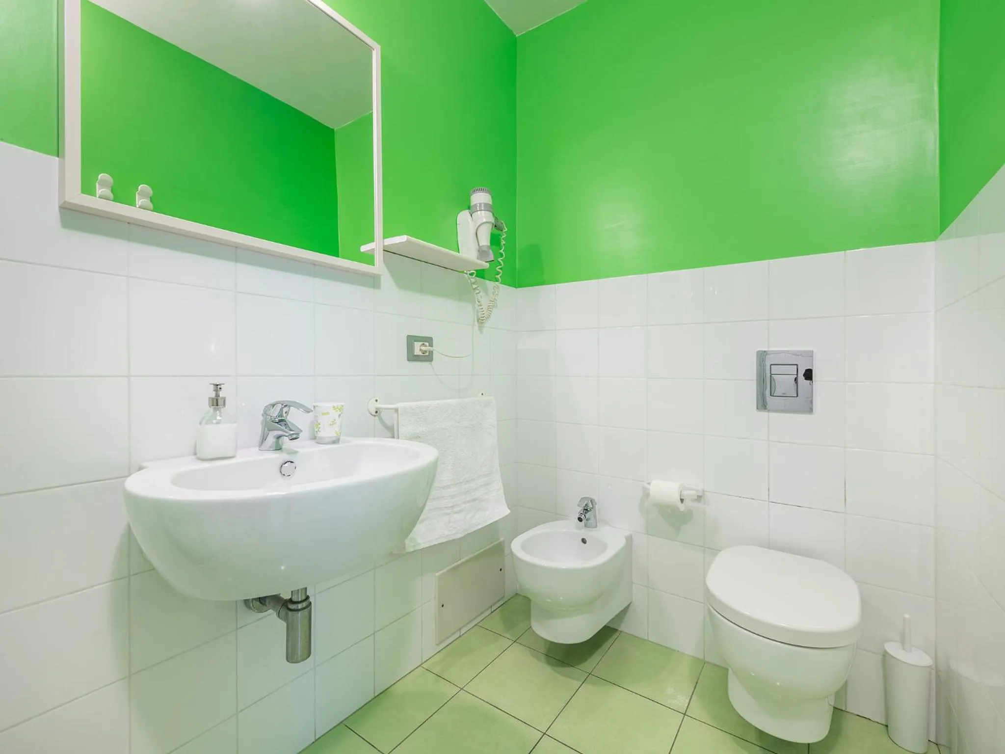 Bathroom in Thanit Rooms