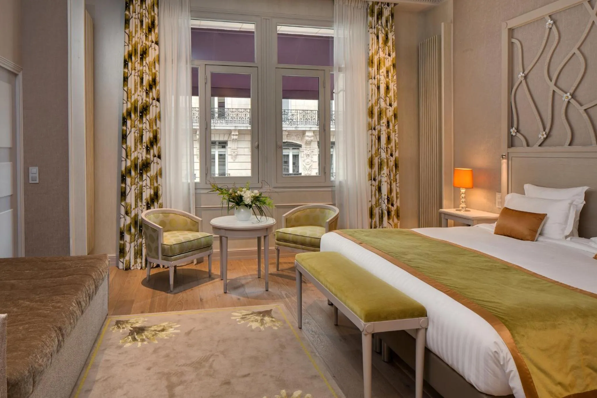 Bedroom, Bed in Hôtel Château Frontenac