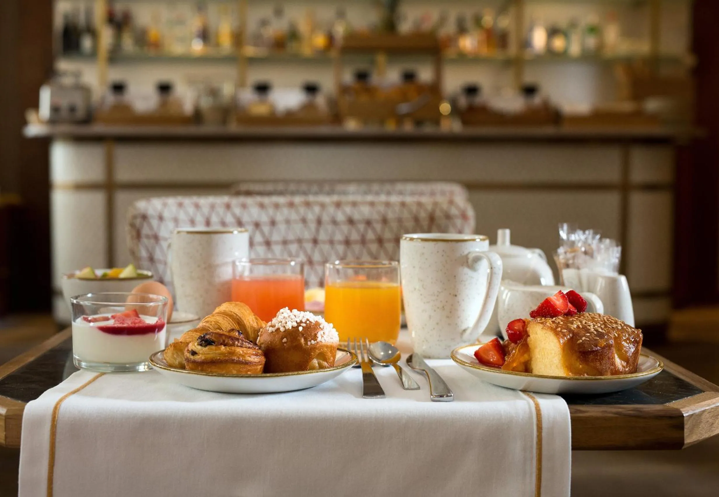 Breakfast in Rochester Champs Elysees