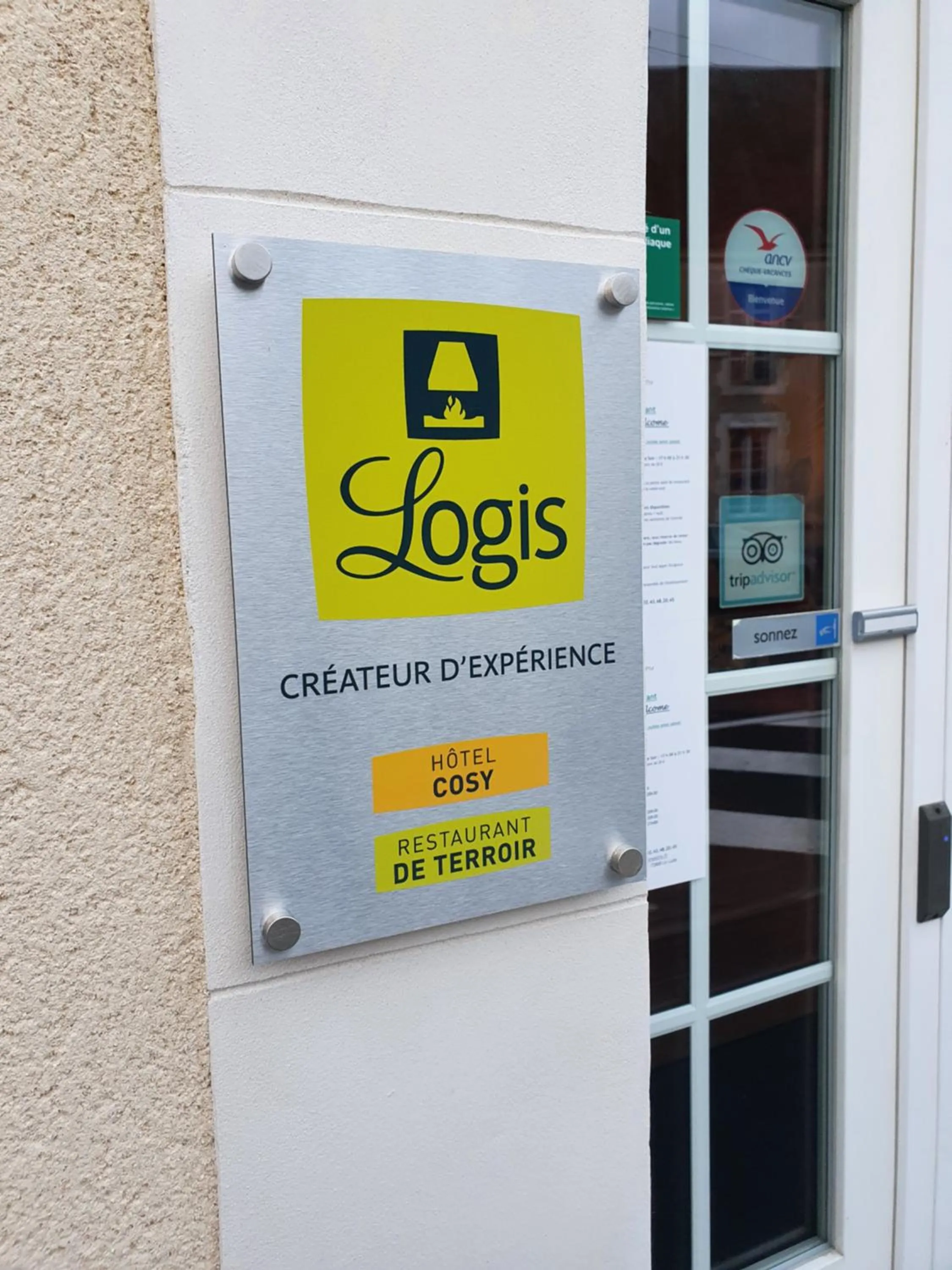 Property logo or sign in Logis Hôtel Restaurant L'Odyssée Champêtre