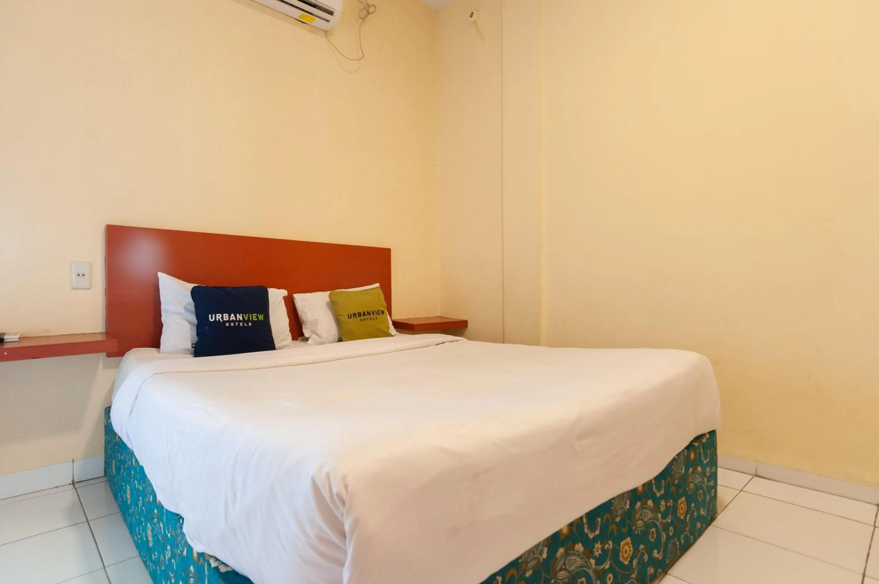 Bedroom in Urbanview Hotel Syariah Residence Medan by RedDoorz