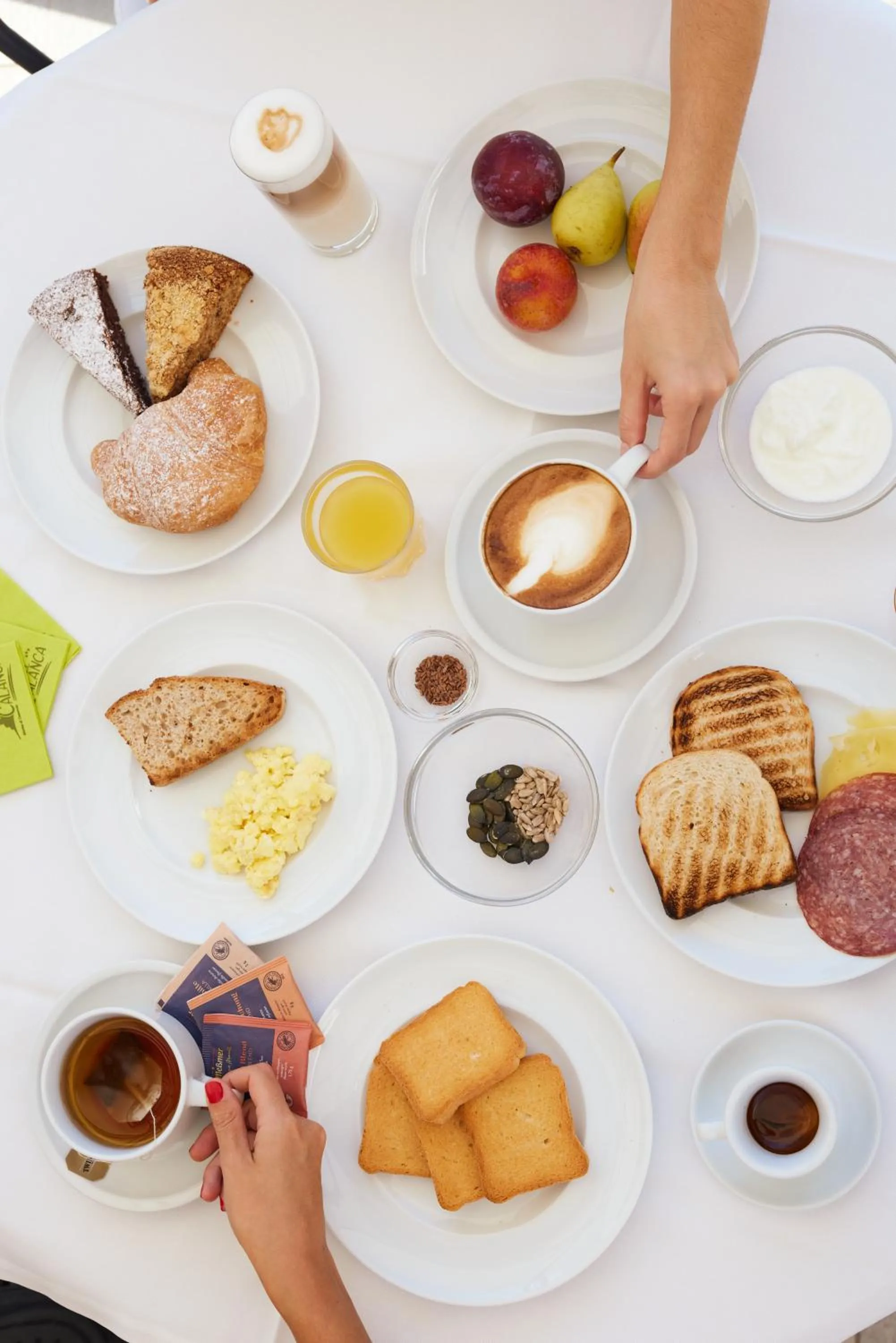 Food and drinks in Hotel Calanca