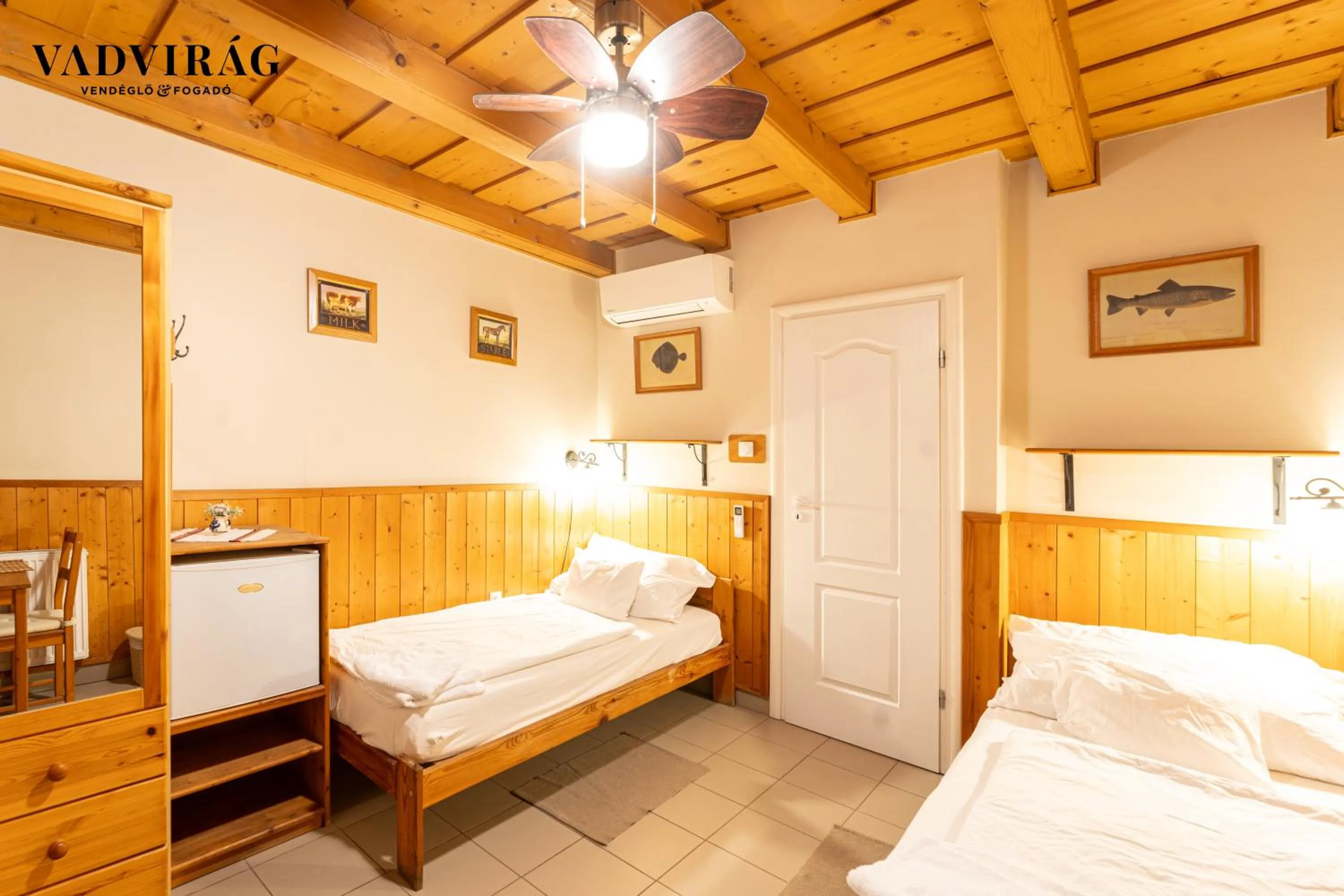 Bed in Vadvirág Vendéglő és Fogadó