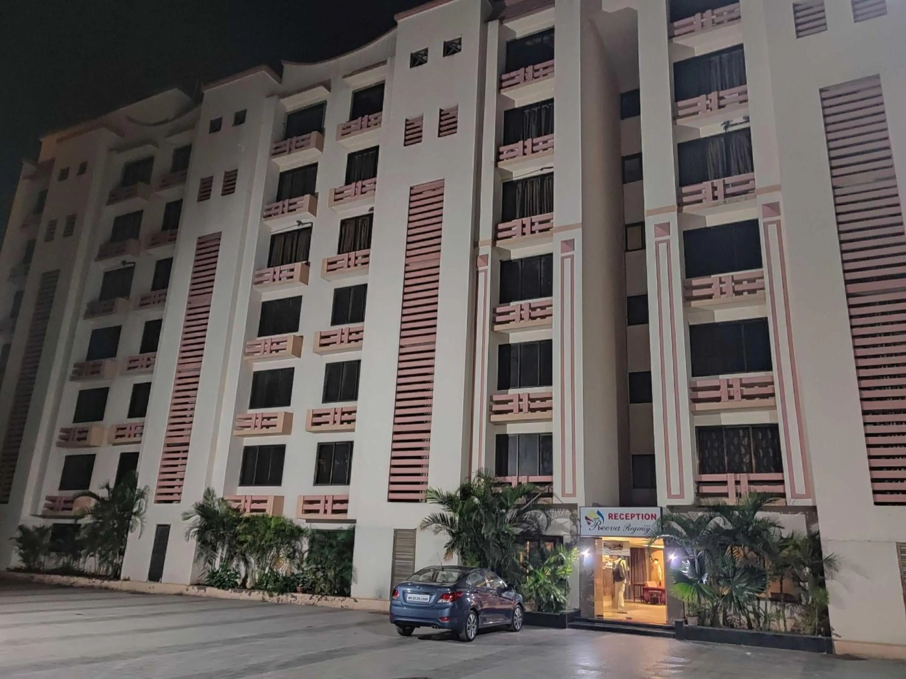 Facade/entrance in Collection O Reeva Regency