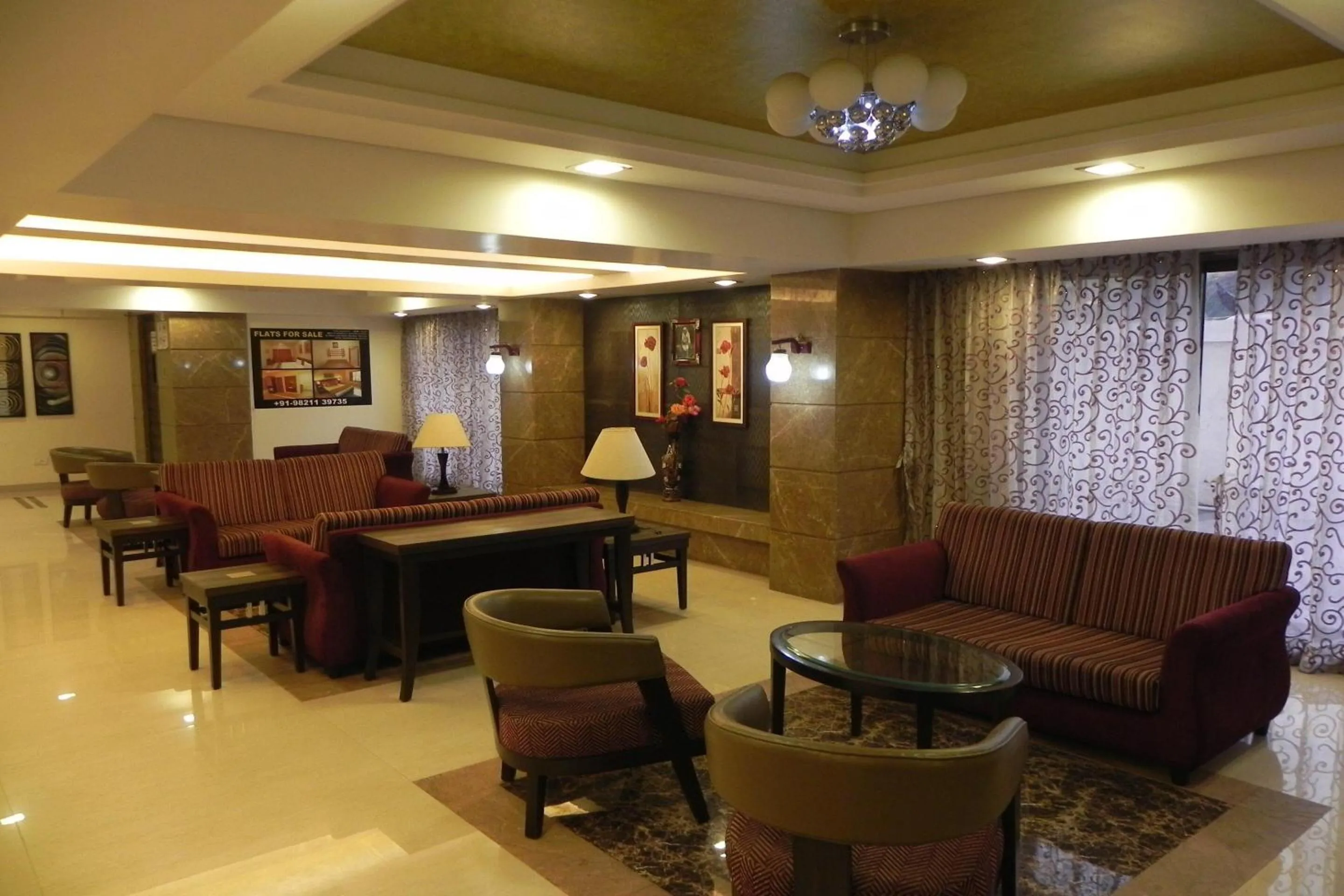 Dining area in Collection O Reeva Regency