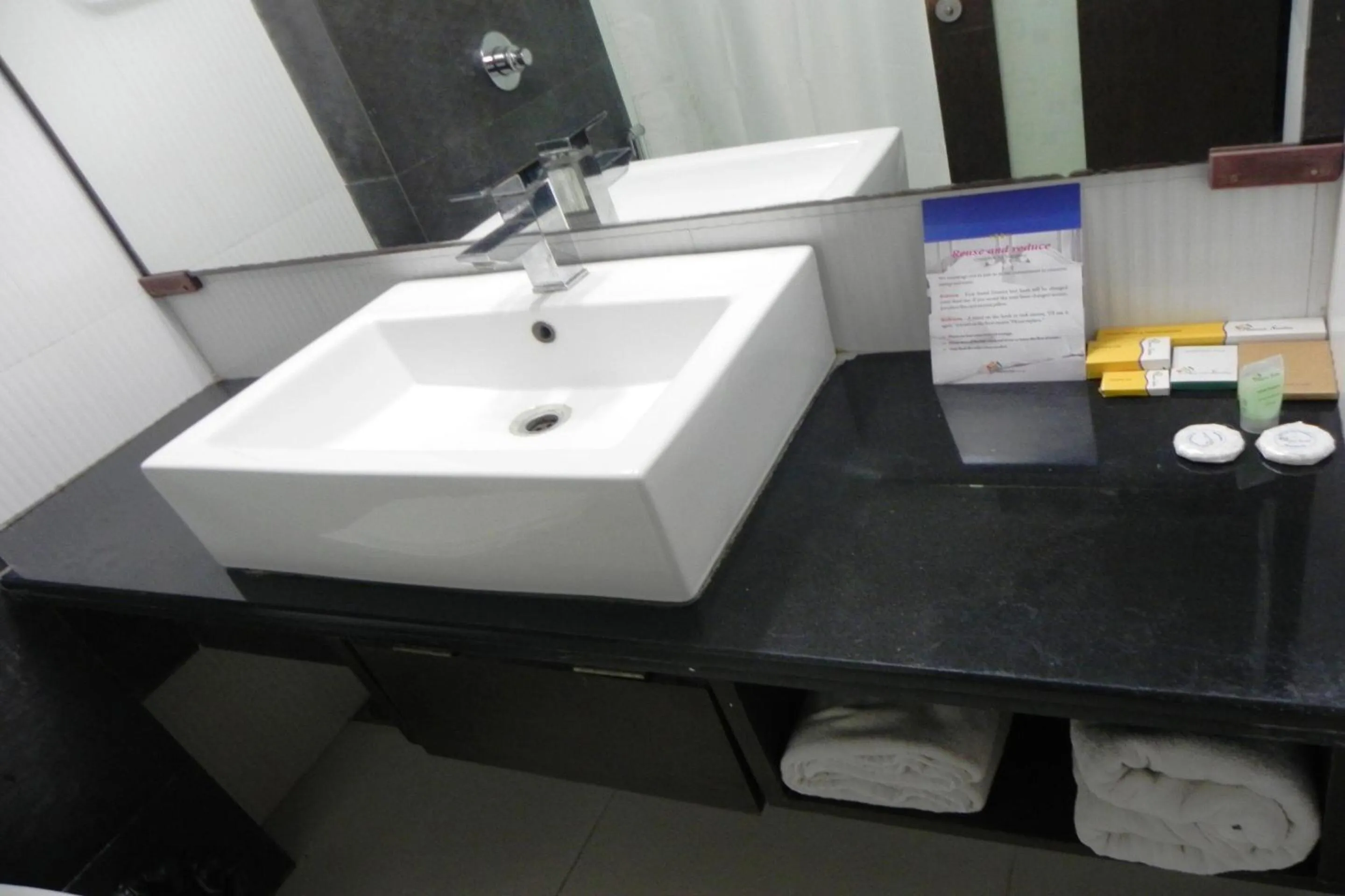 Bathroom in Collection O Reeva Regency