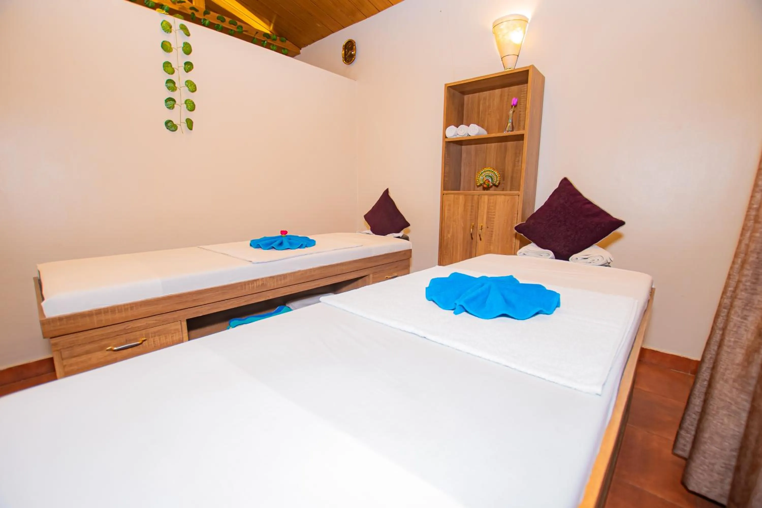 Spa and wellness centre/facilities, Bed in Busy Bee Resort, Pokhara