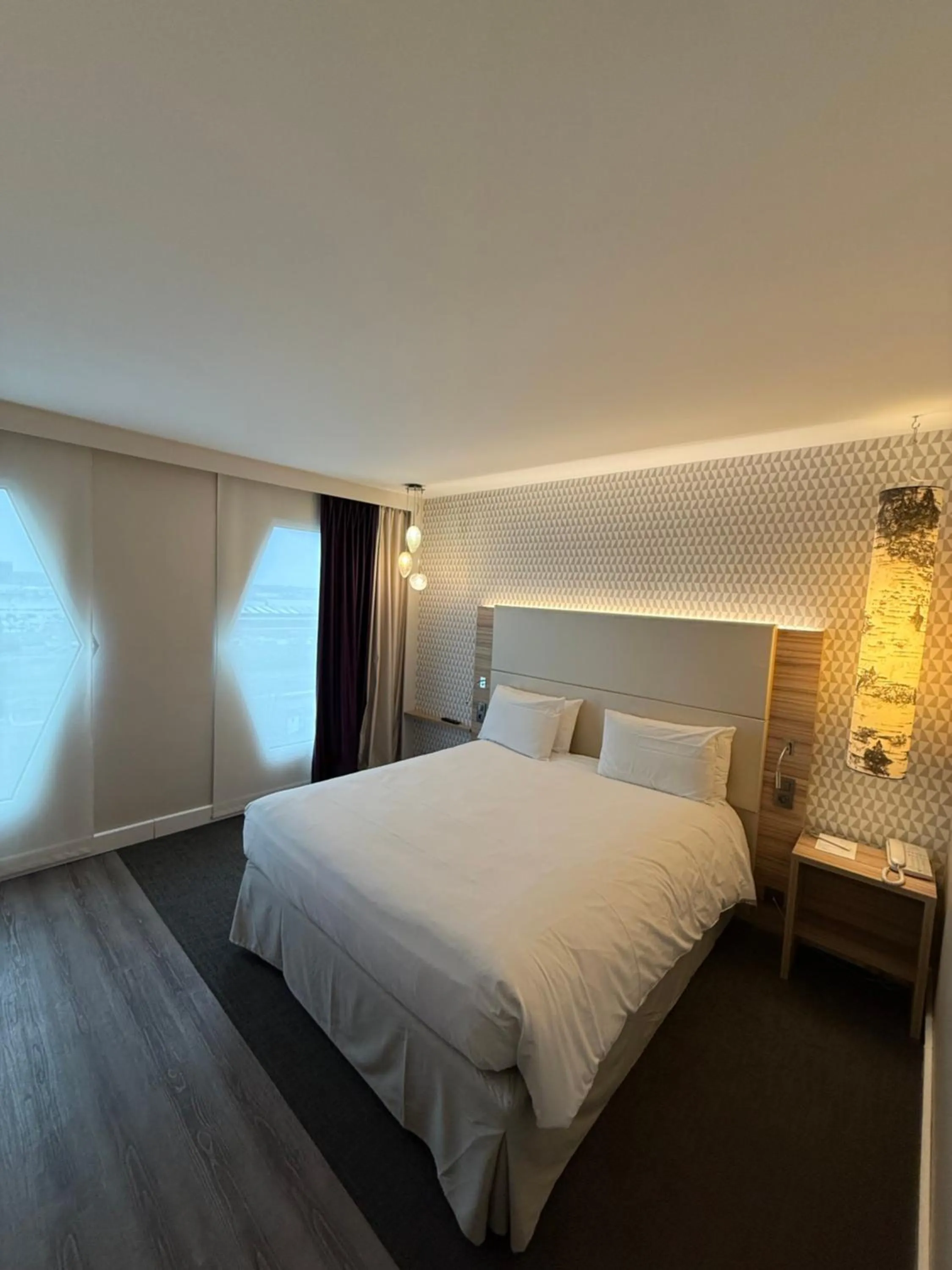 Bedroom, Bed in Mercure Paris Orly Rungis Aéroport