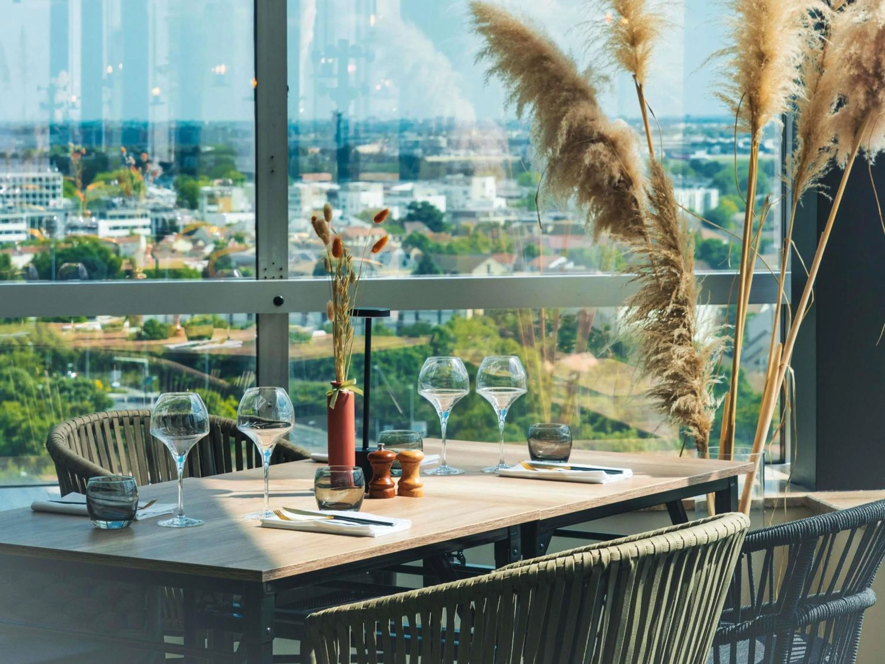 Restaurant/places to eat in Mercure Paris Orly Rungis Aéroport