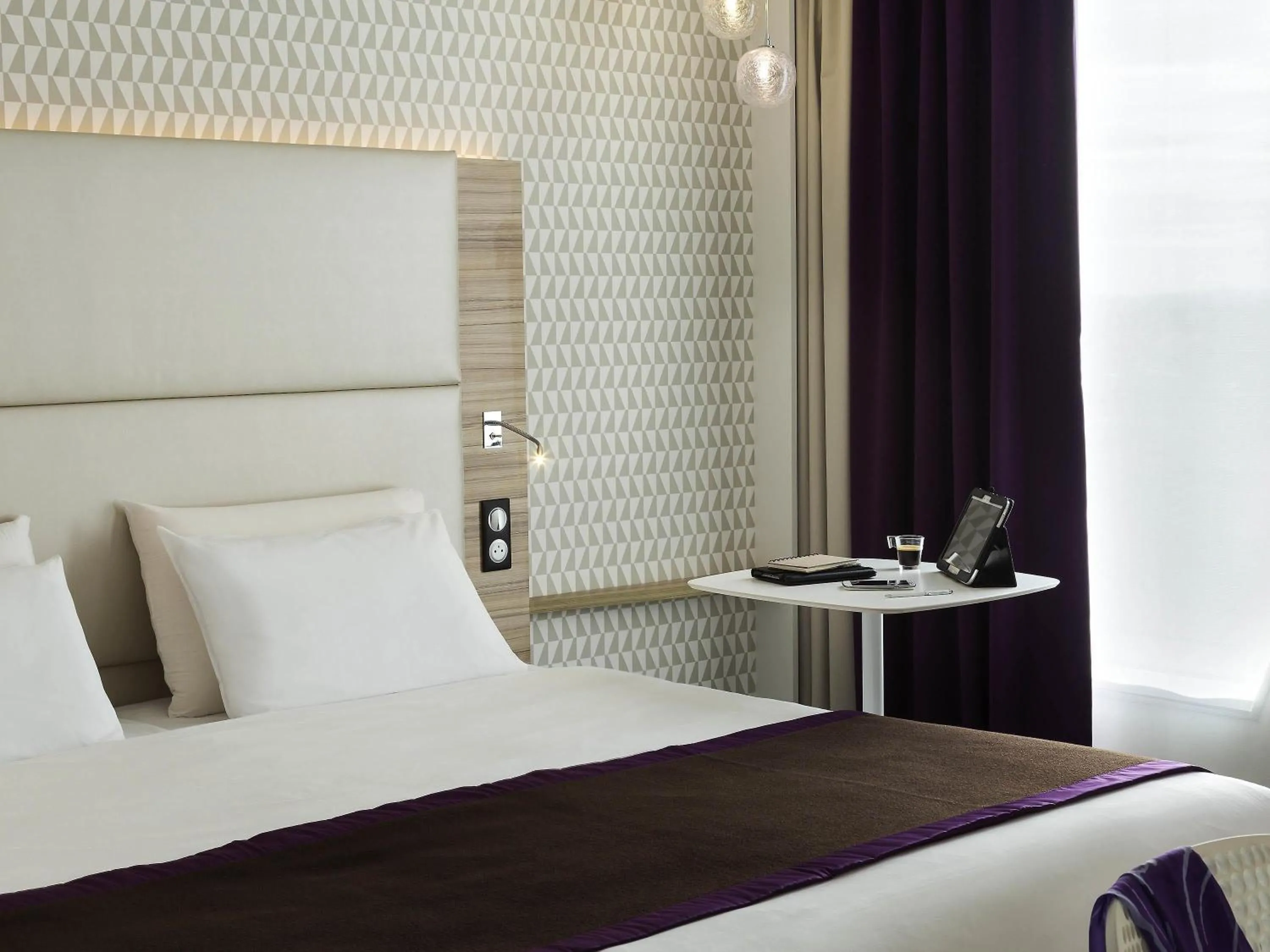 Bedroom, Bed in Mercure Paris Orly Rungis Aéroport