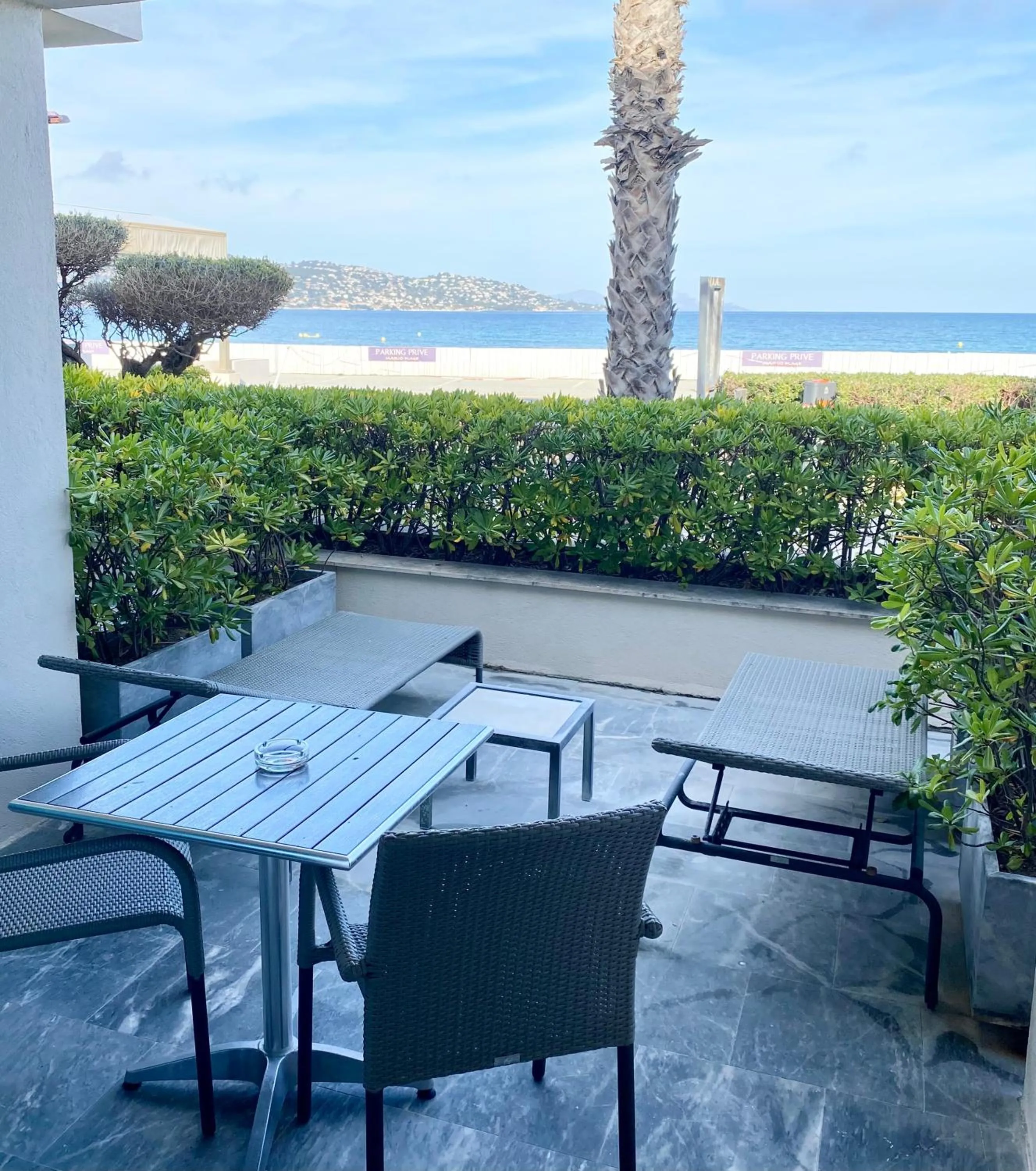 Patio in Hôtel La Plage