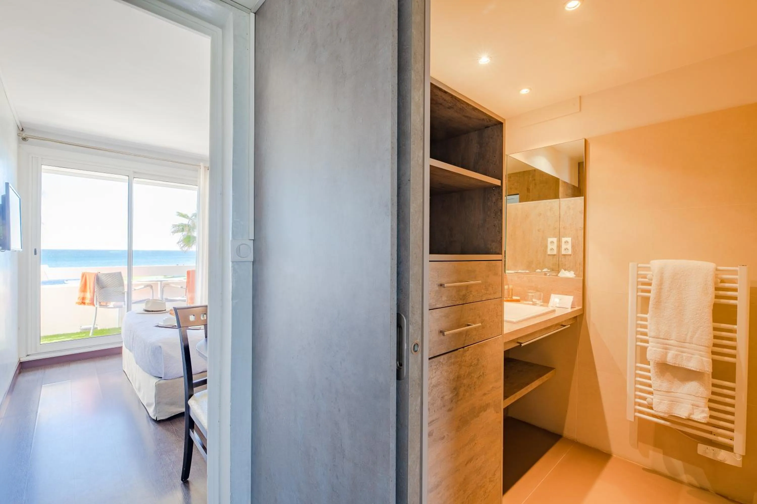 Bathroom in Hôtel La Plage