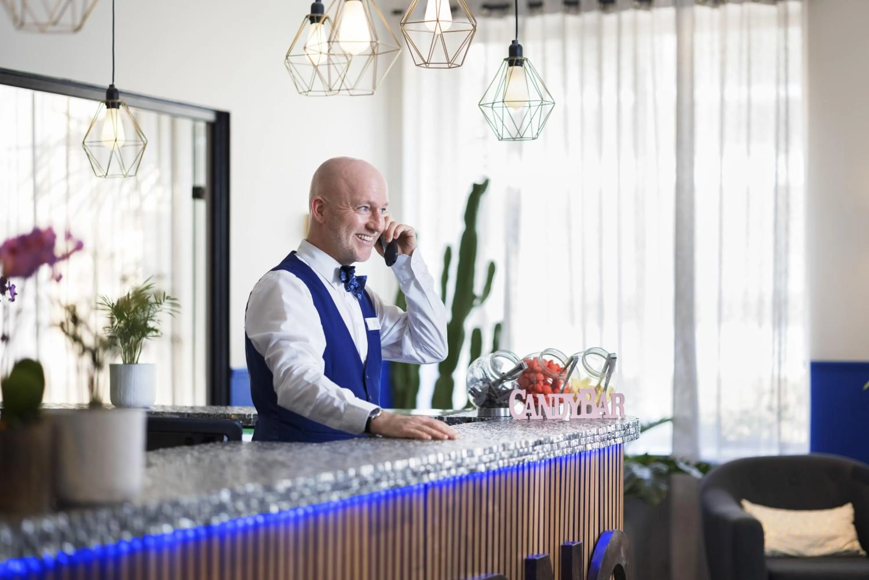 Staff in Hôtel Locarno Nice