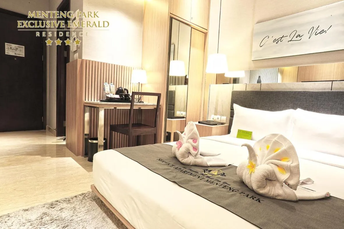 Bed in Menteng Park Exclusive Emerald