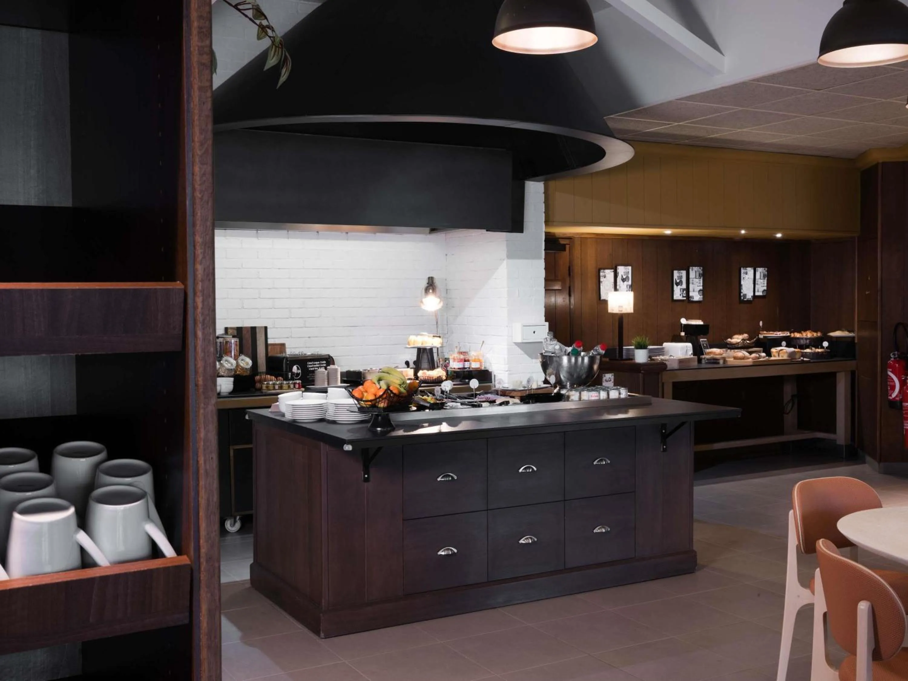 Breakfast in IBIS Port de plaisance