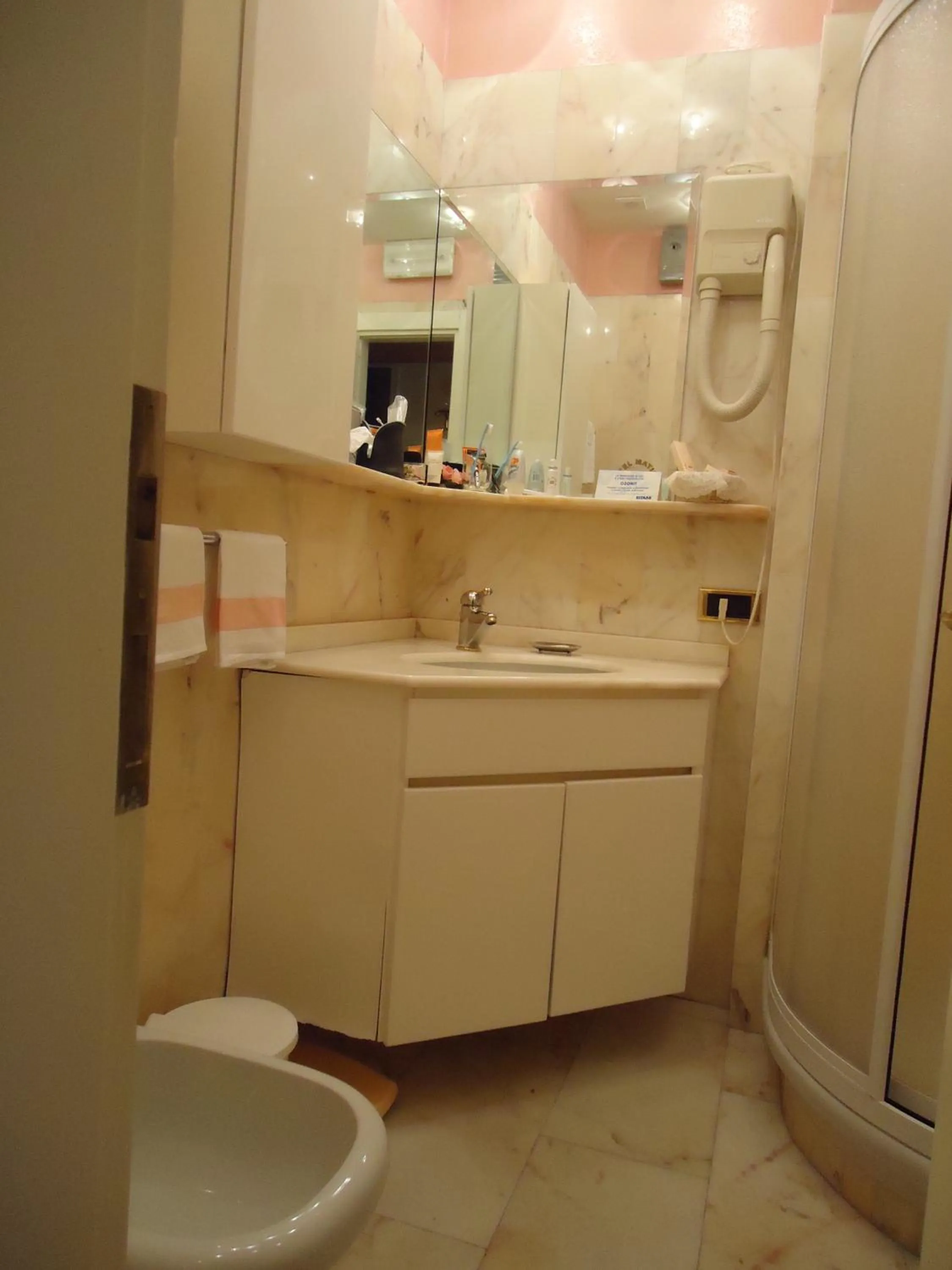 Bathroom in Hotel Matilde