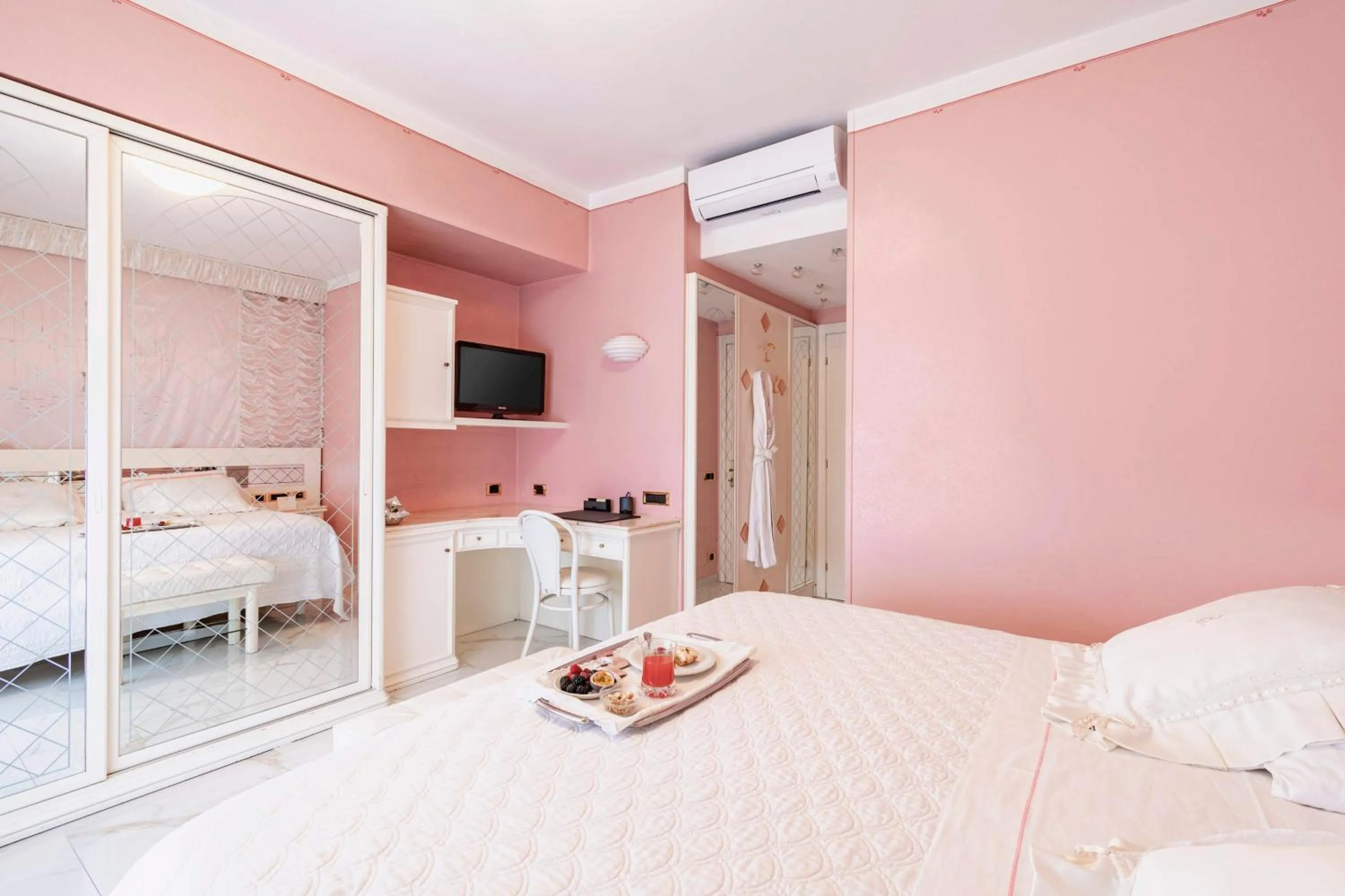 Photo of the whole room, Bed in Hotel Matilde