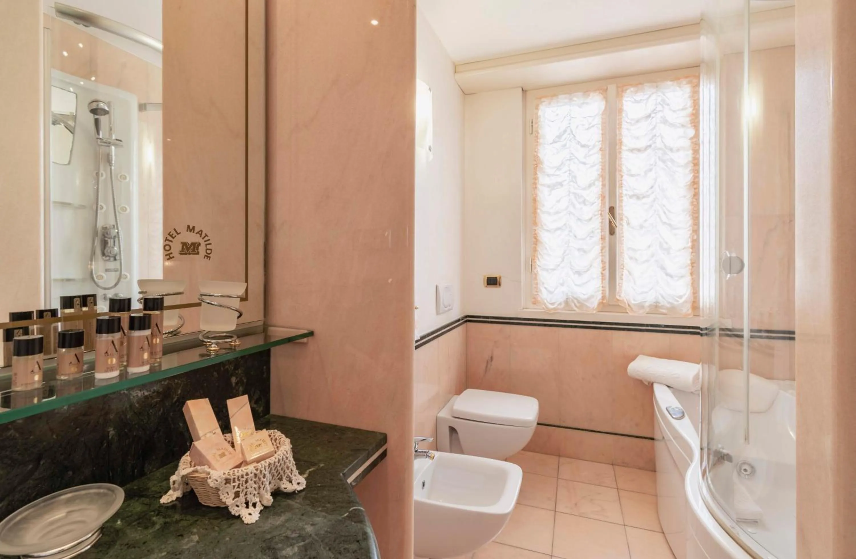 Bathroom in Hotel Matilde