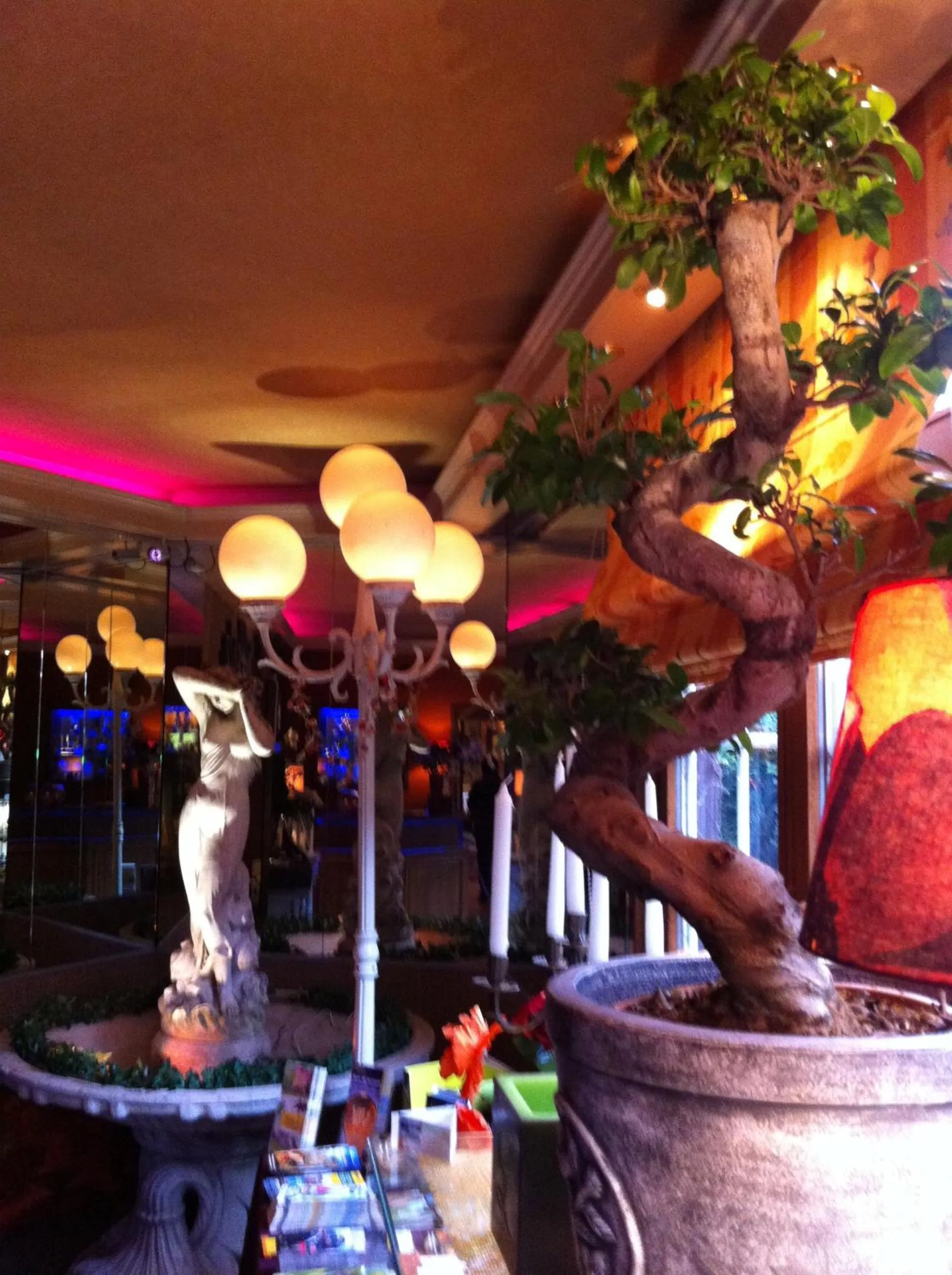 Decorative detail in La Roseraie Biebler