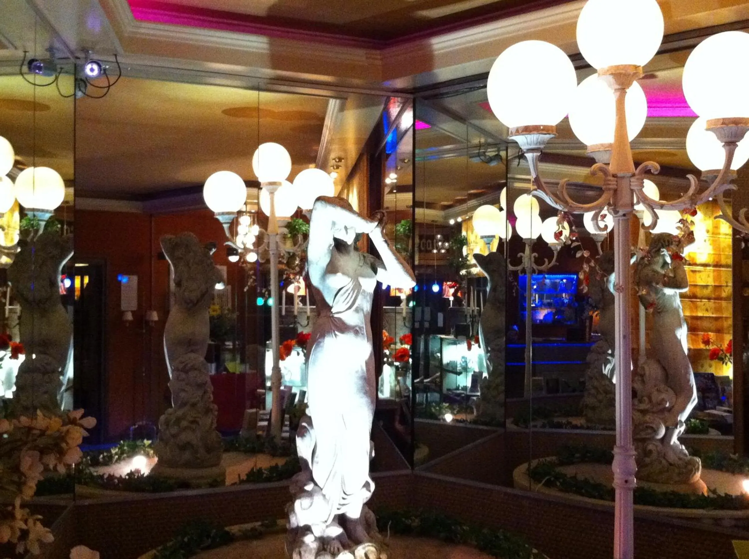 Decorative detail in La Roseraie Biebler