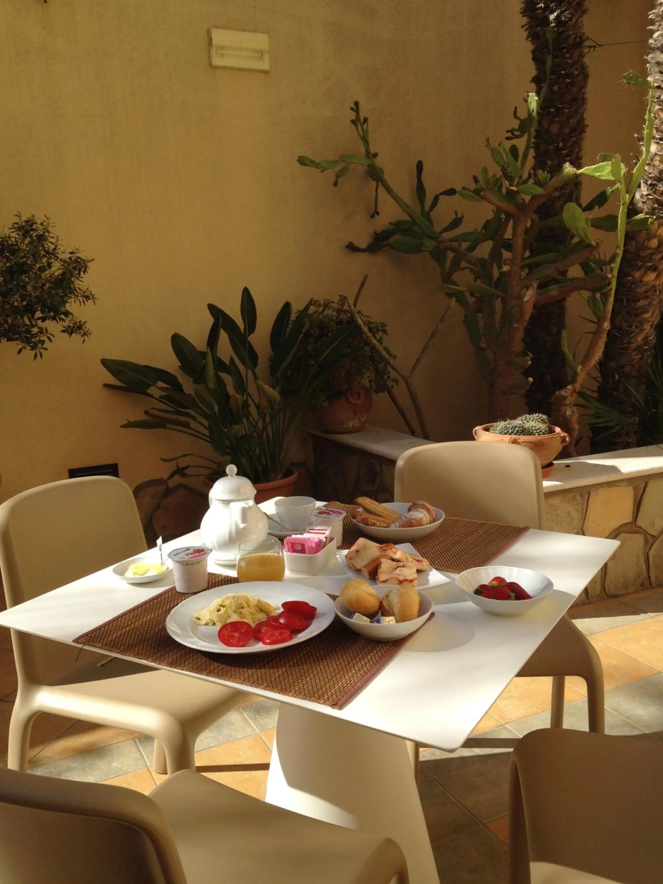 Breakfast in Zingaro Hotel