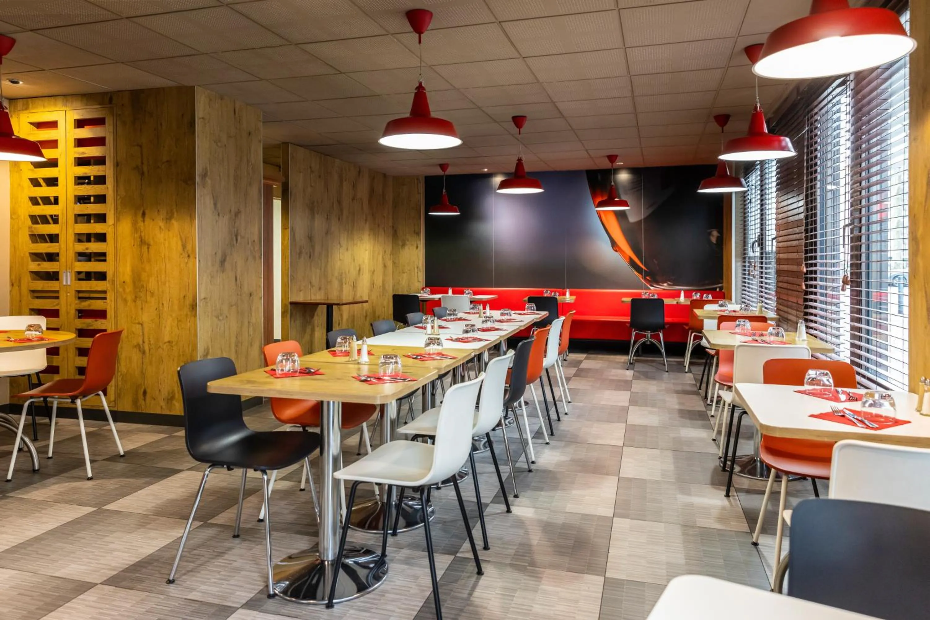 Restaurant/places to eat in ibis Toulouse Pont Jumeaux