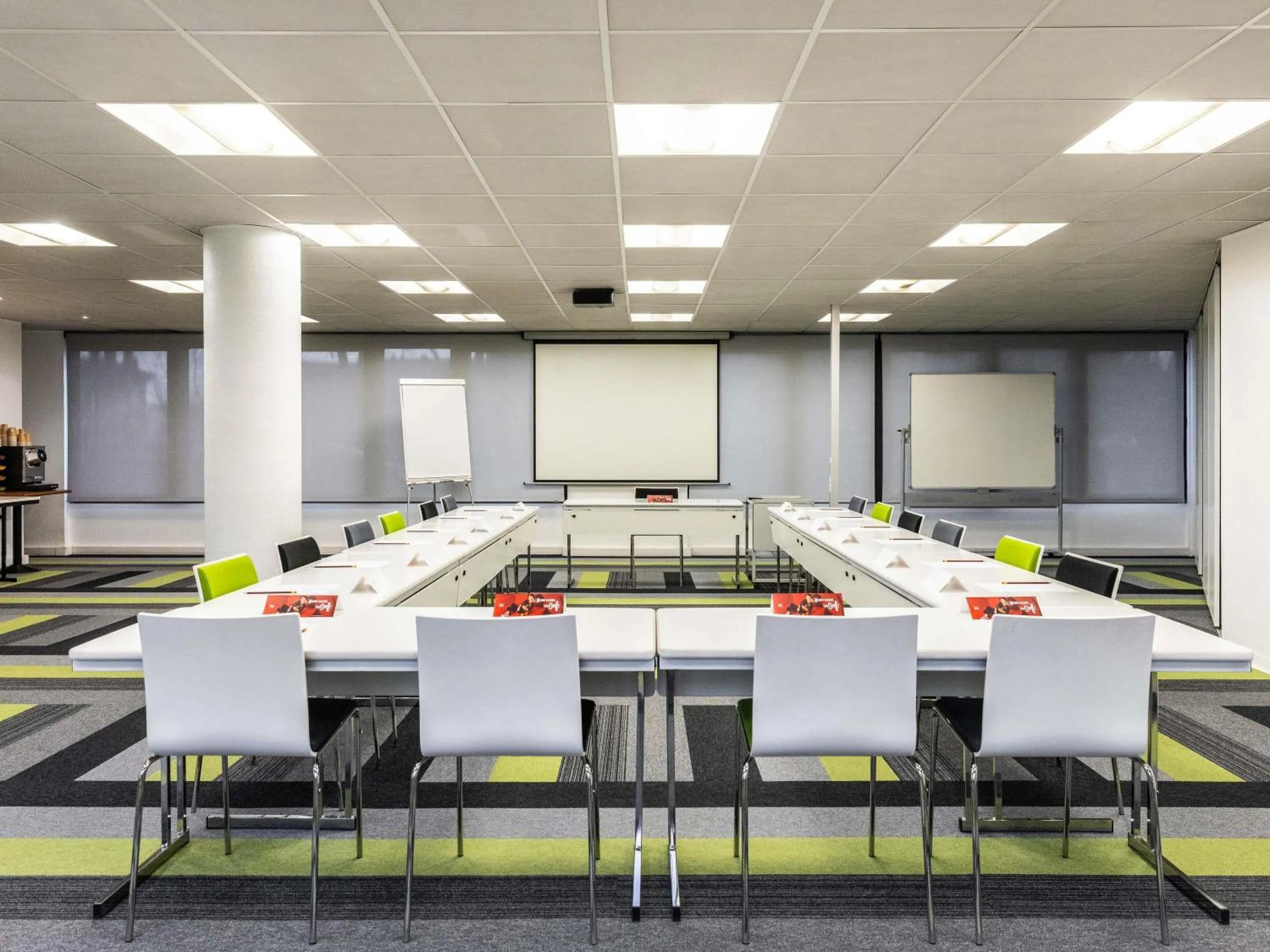 Meeting/conference room in ibis Toulouse Pont Jumeaux