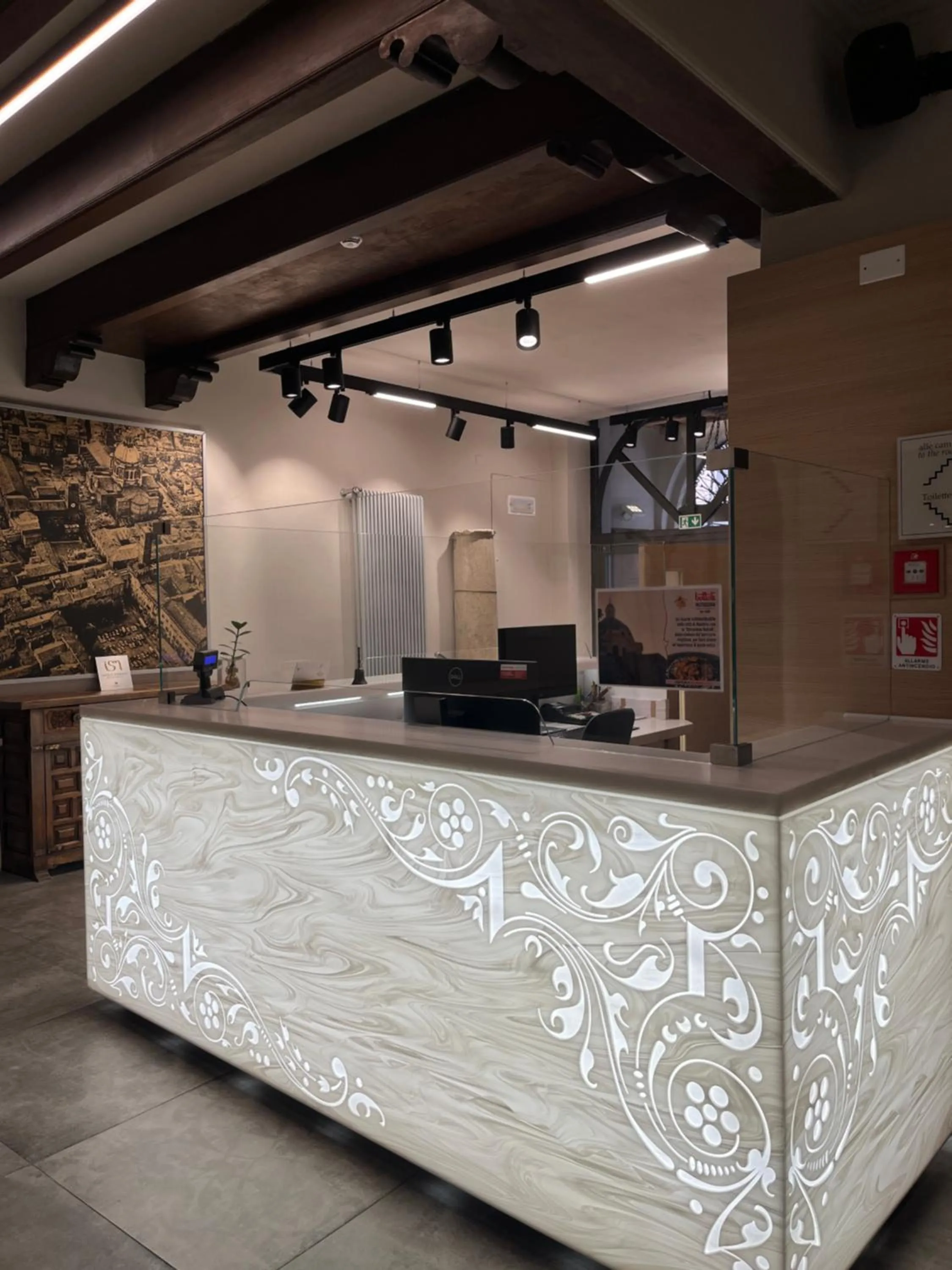 Lobby or reception in Hotel dei Gonzaga, MantegnaHotels