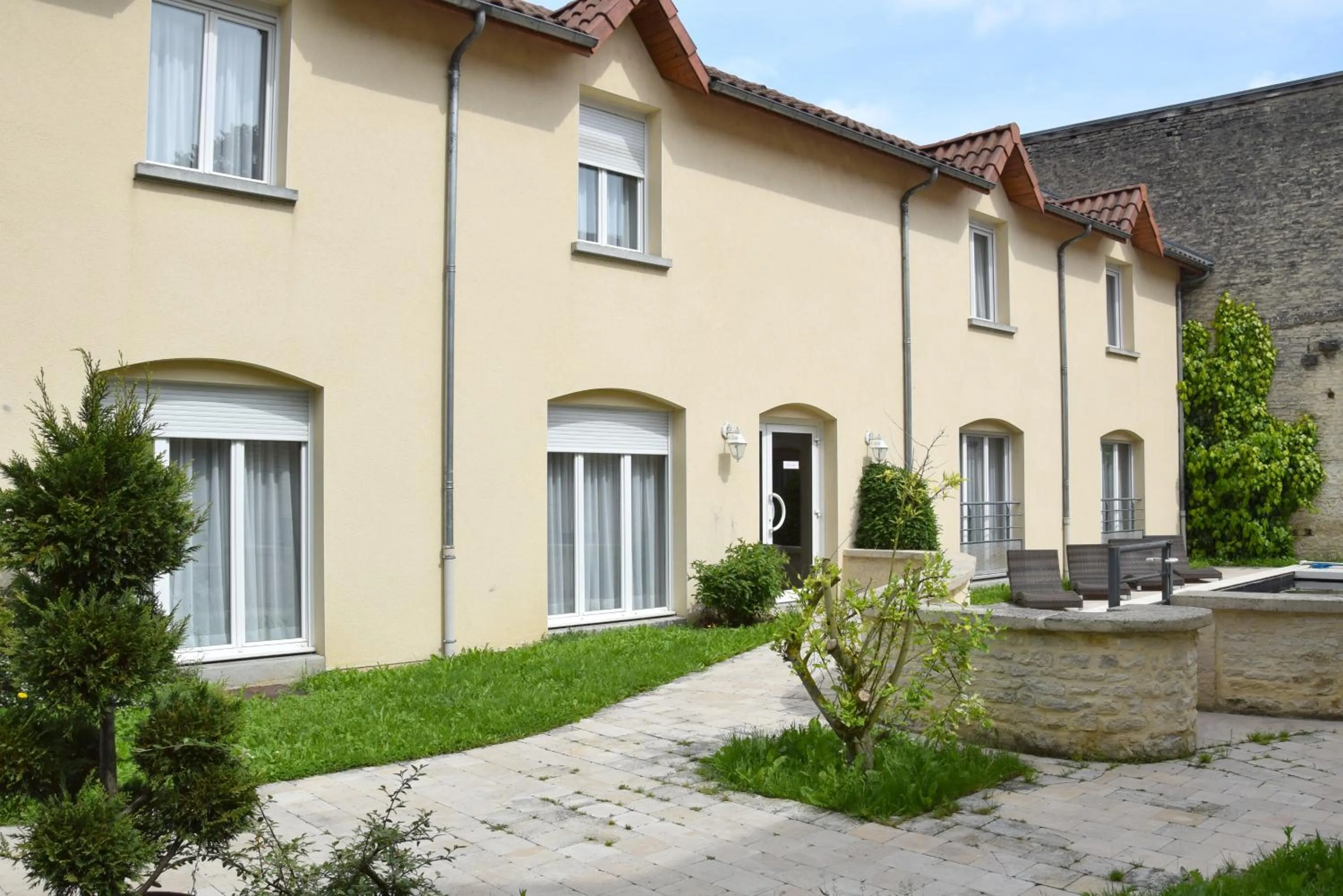 Area and facilities in Logis Le Saint Nicolas