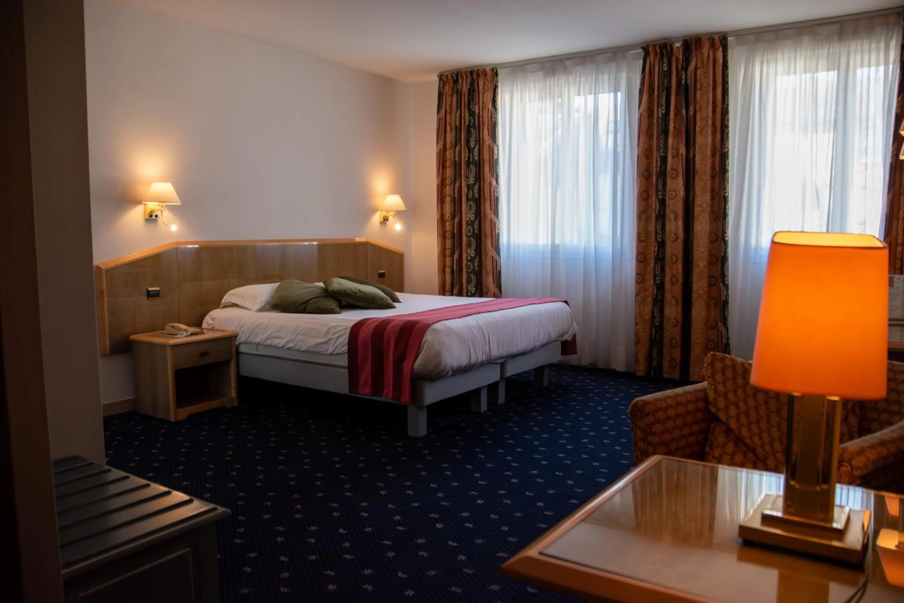 Bedroom, Bed in Logis Le Saint Nicolas