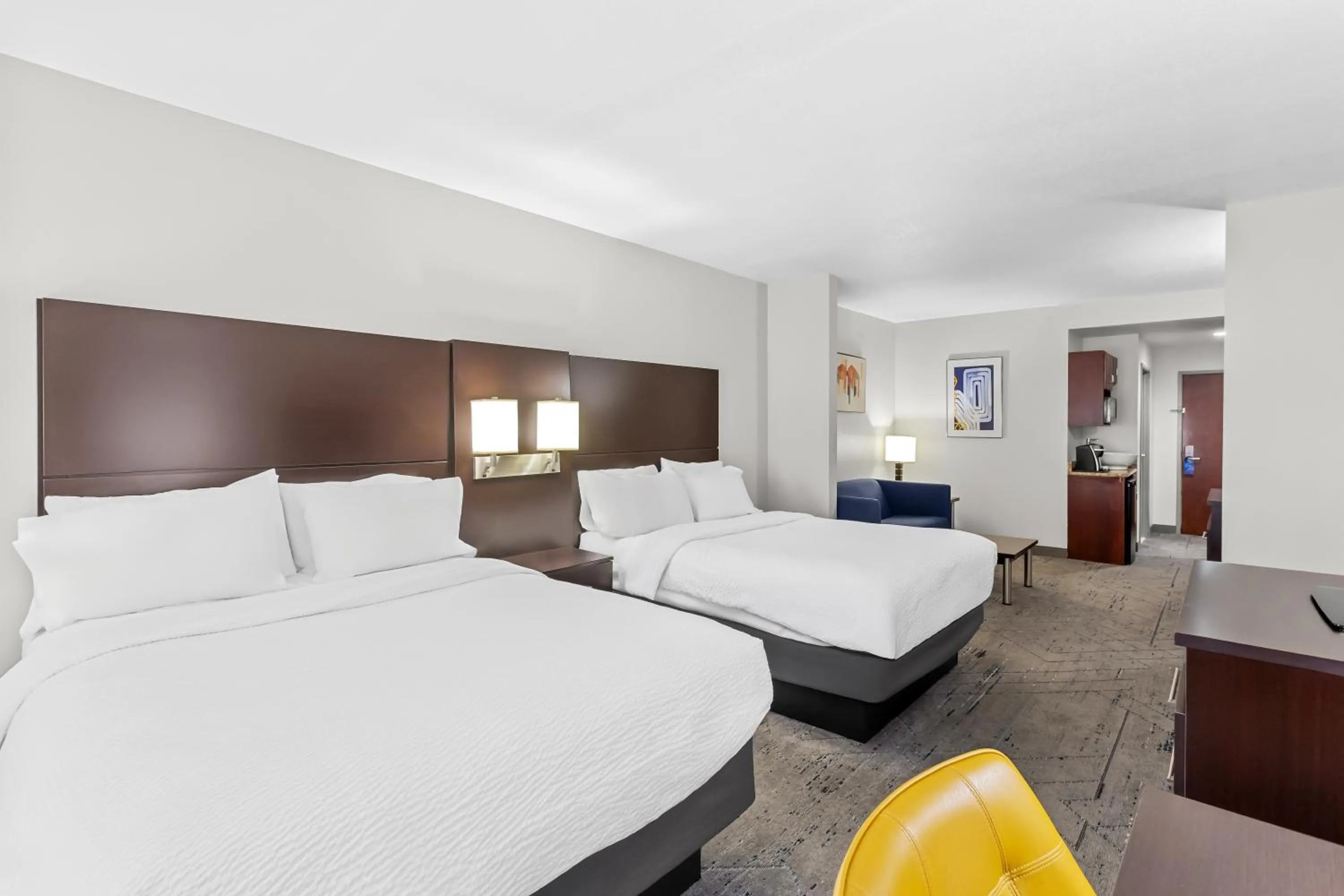 Bedroom, Bed in Holiday Inn Express & Suites Cross Lanes by IHG