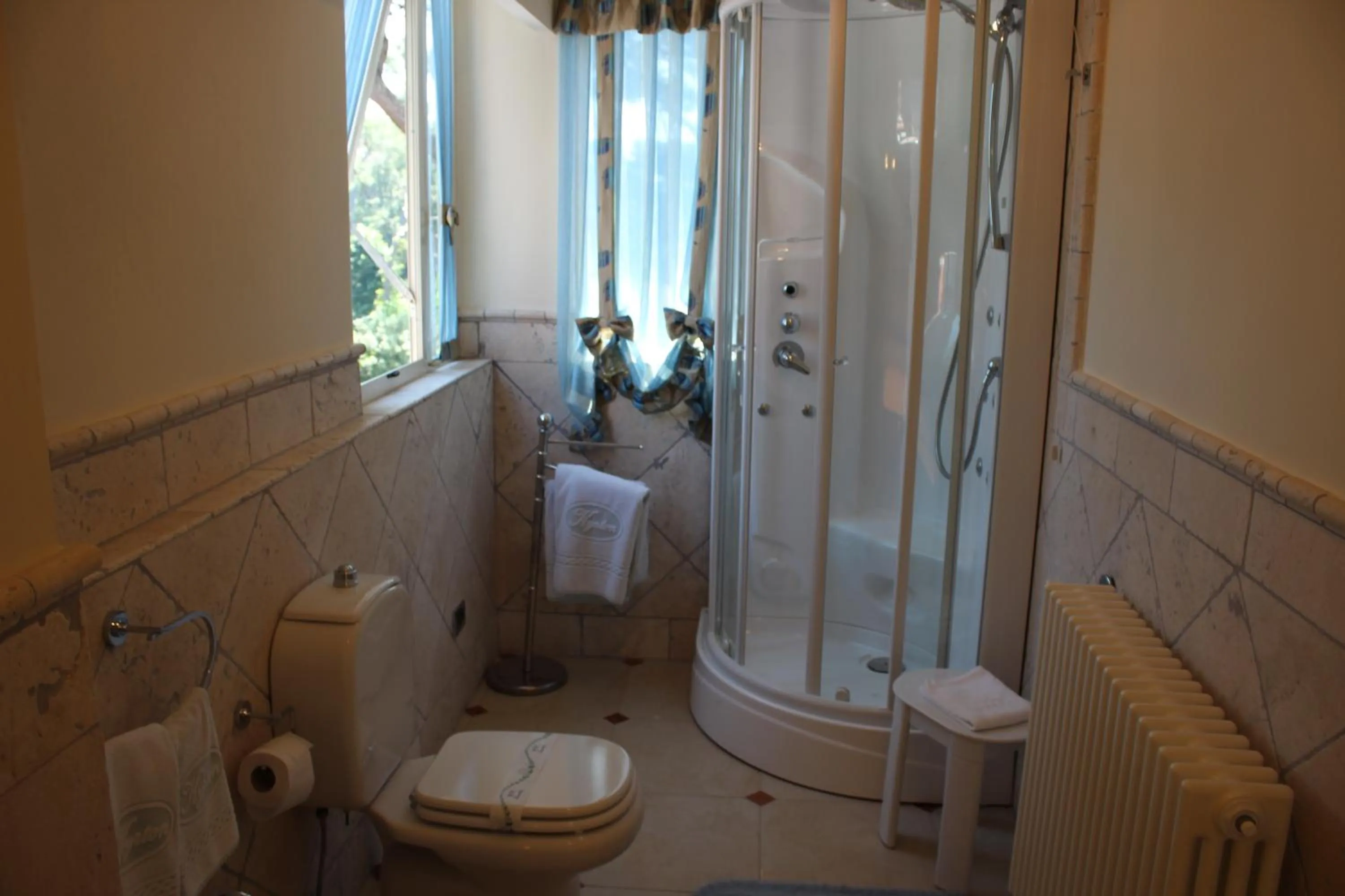 Bathroom in Hotel Kyrton