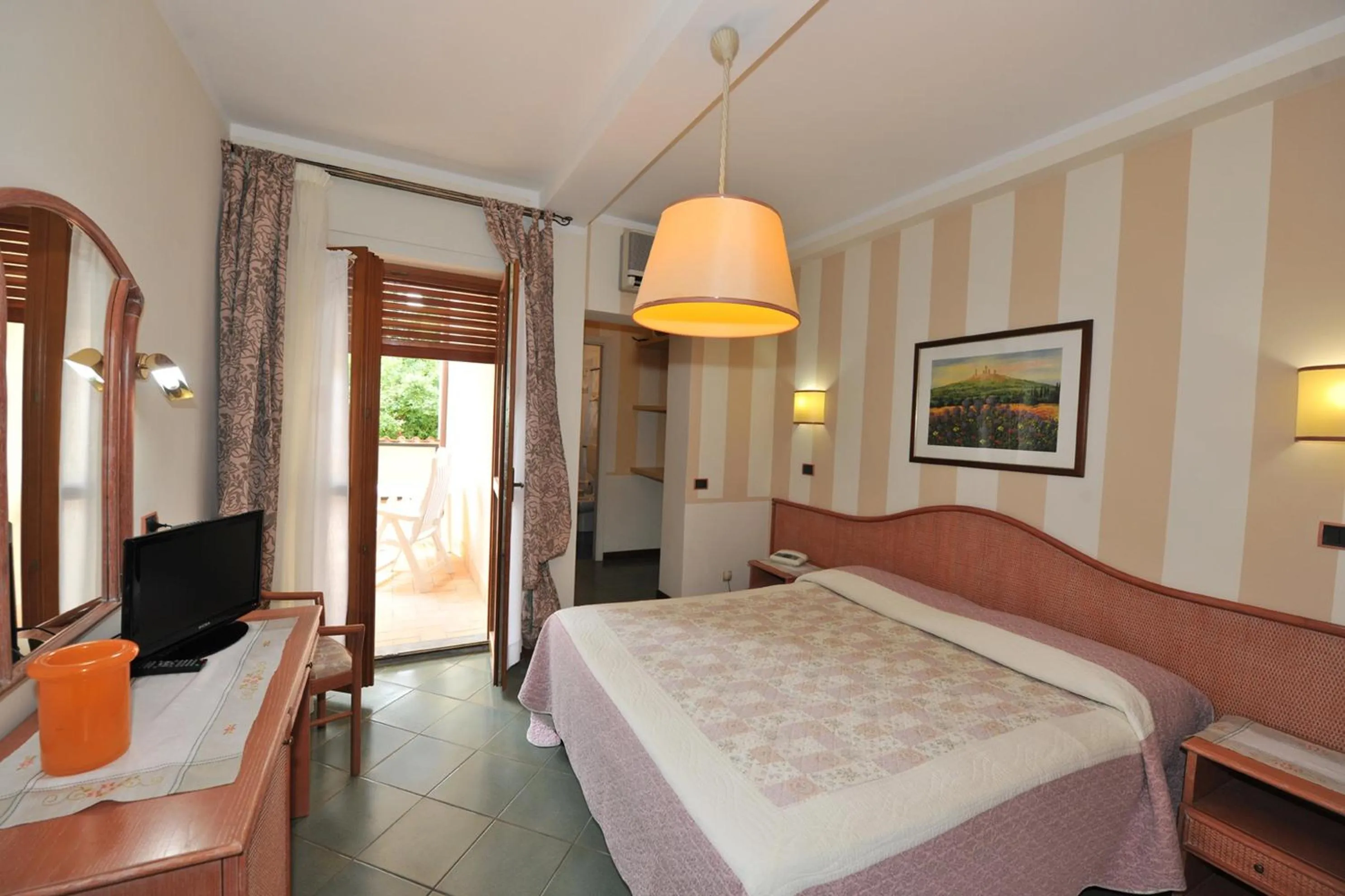 Other, Bed in Hotel Kyrton