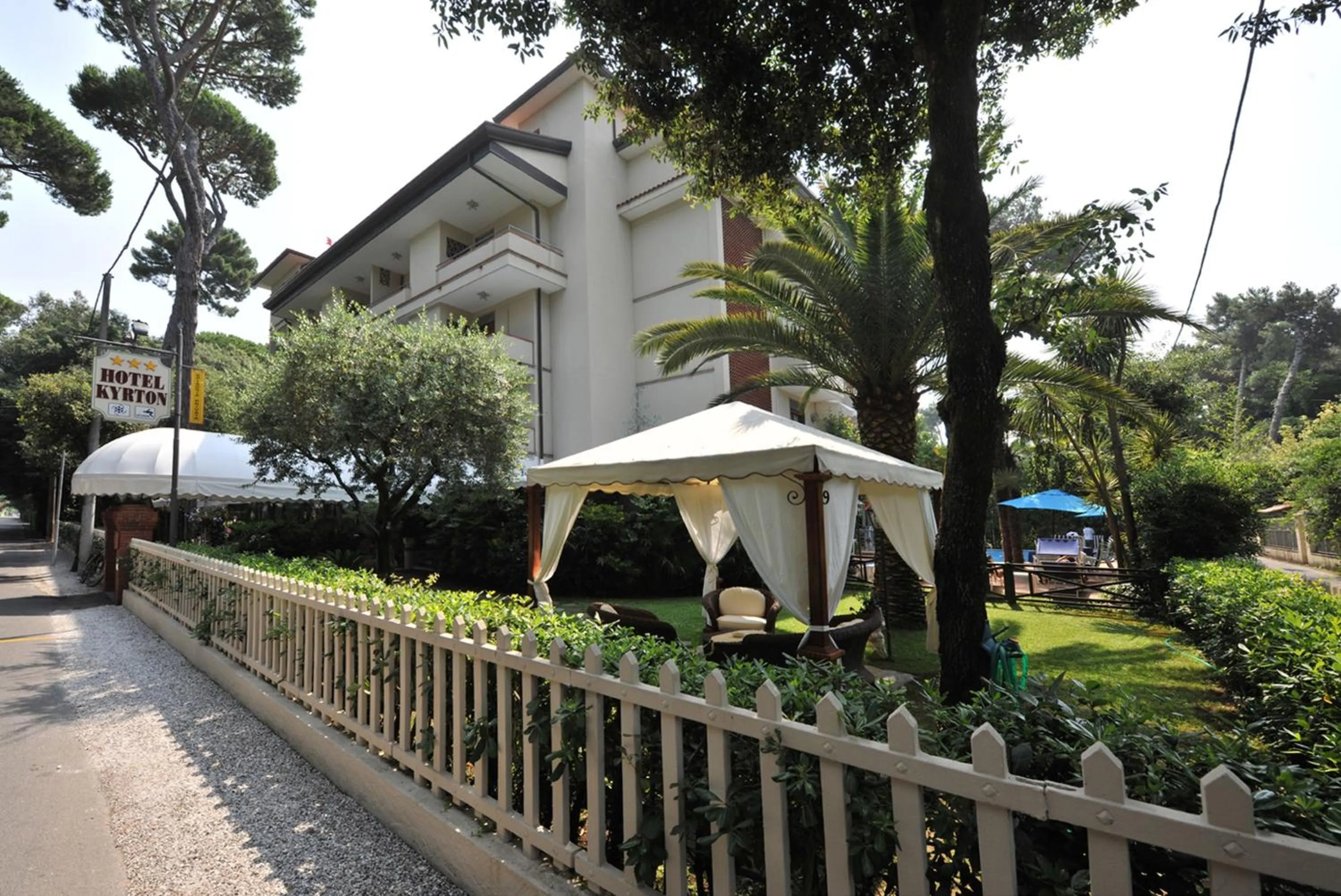 Property building in Hotel Kyrton