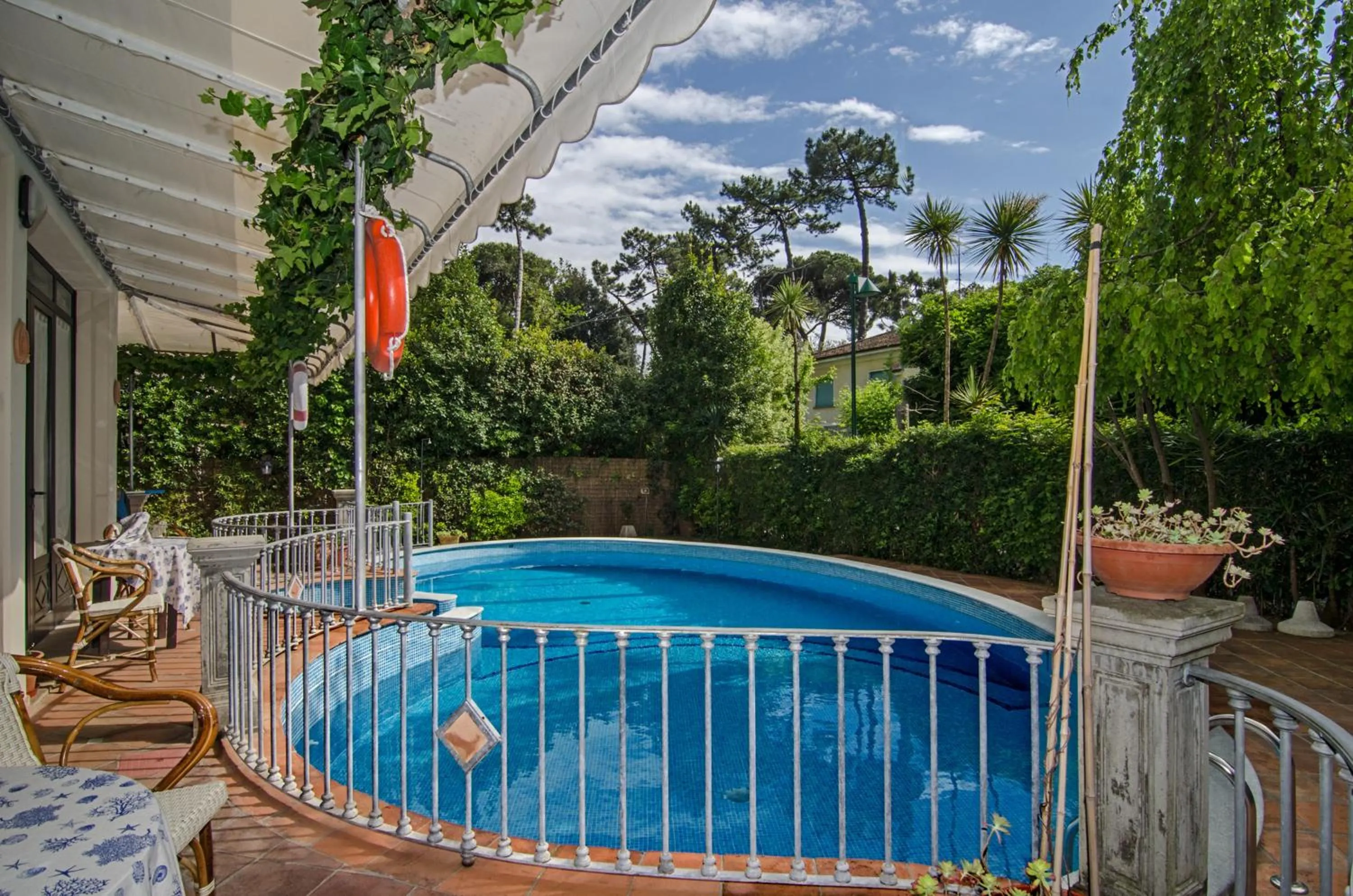 Hot Tub in Hotel Kyrton