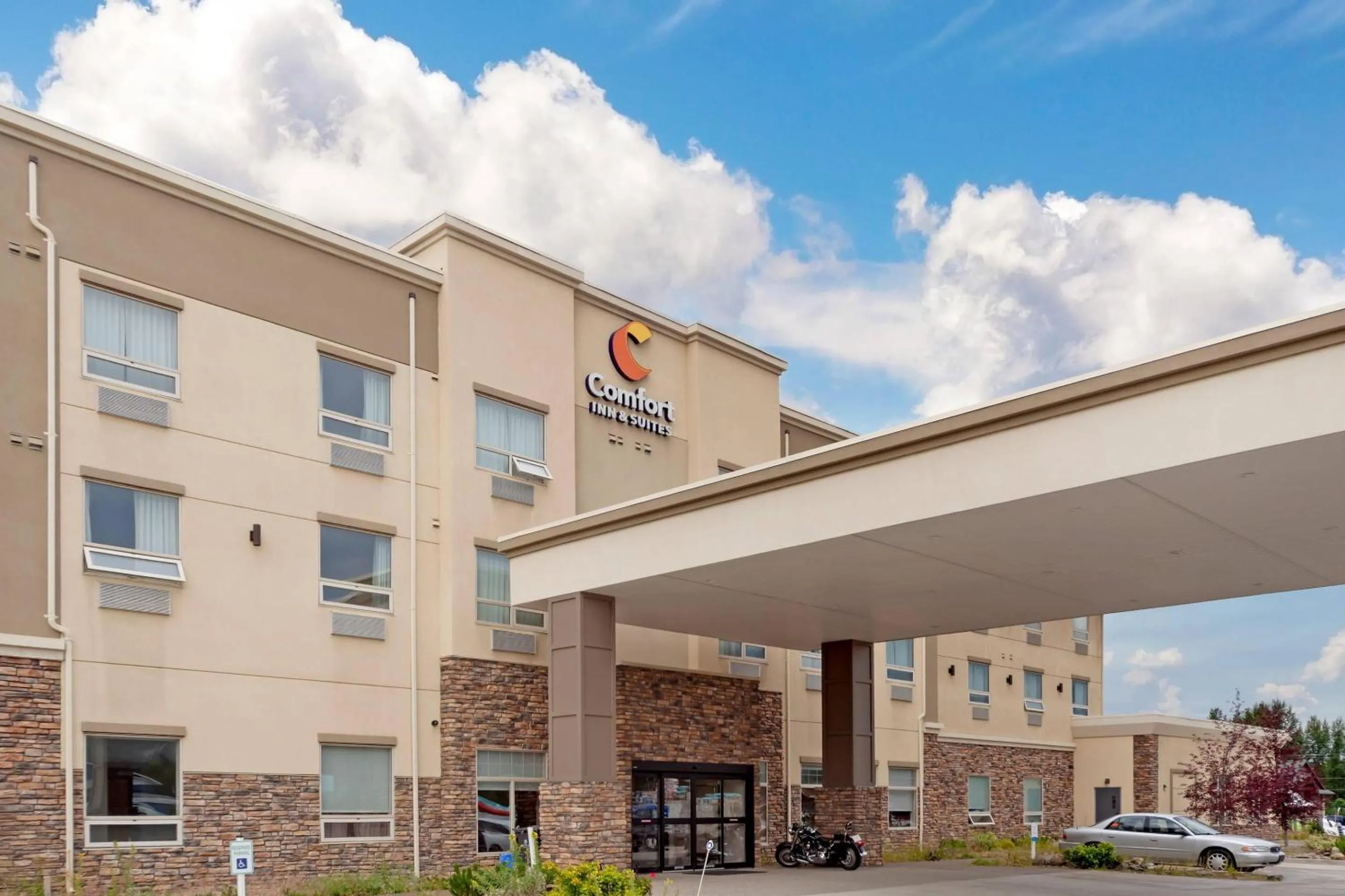 Property building in Comfort Inn & Suites